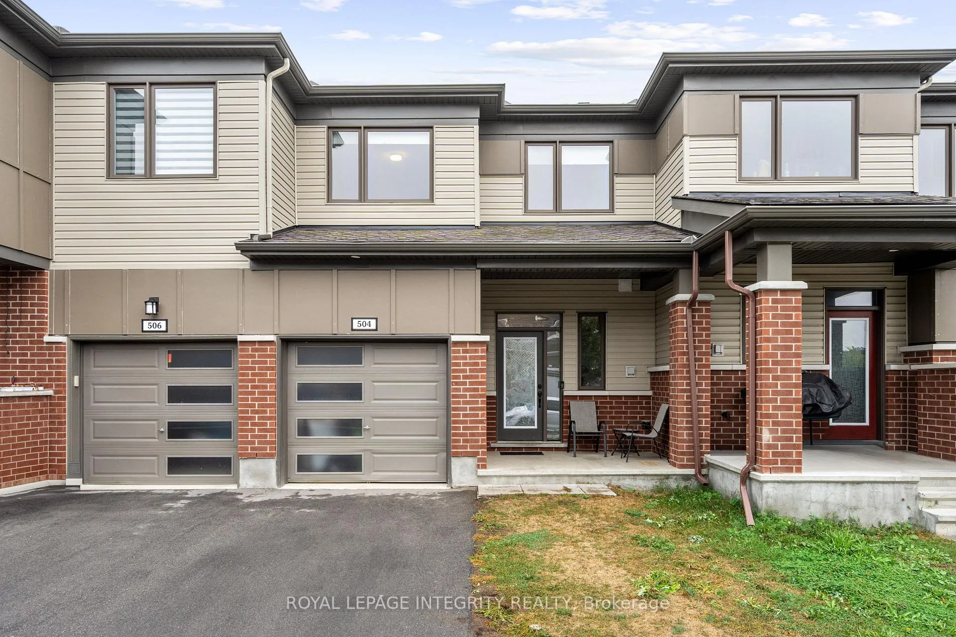 Photo 2 of 504 Flagstaff Drive, Ottawa, Barrhaven - Half Moon Bay — HOMEH