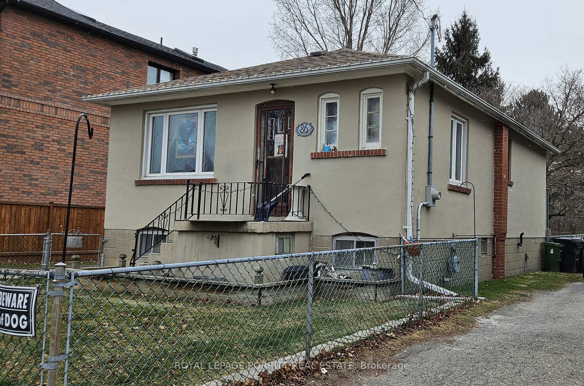 Photo 26 of 86 Laburnham Avenue, Etobicoke, Long Branch — HOMEH