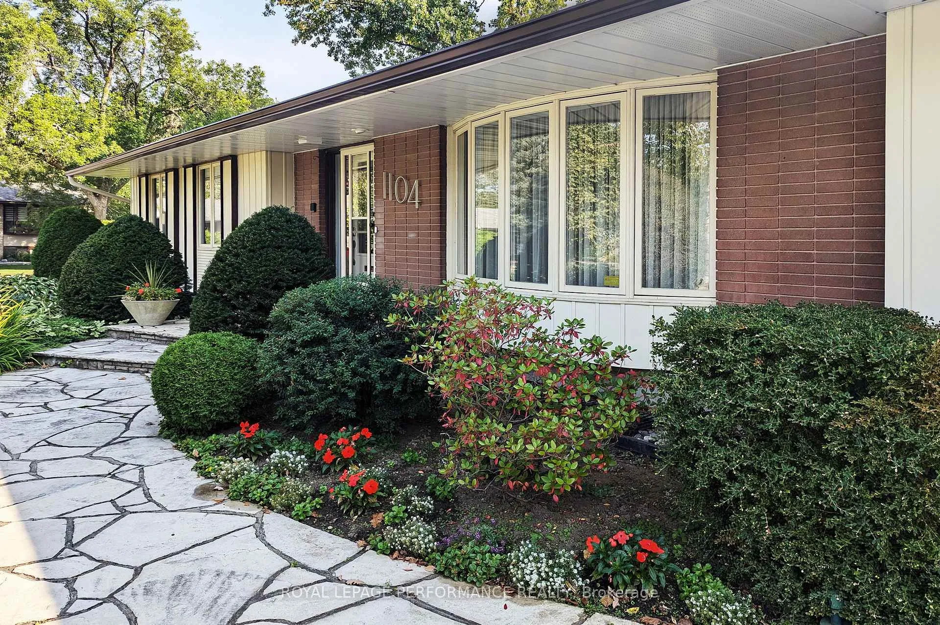 Photo 23 of 1104 Wiseman Crescent, Ottawa, Riverside Park — HOMEH