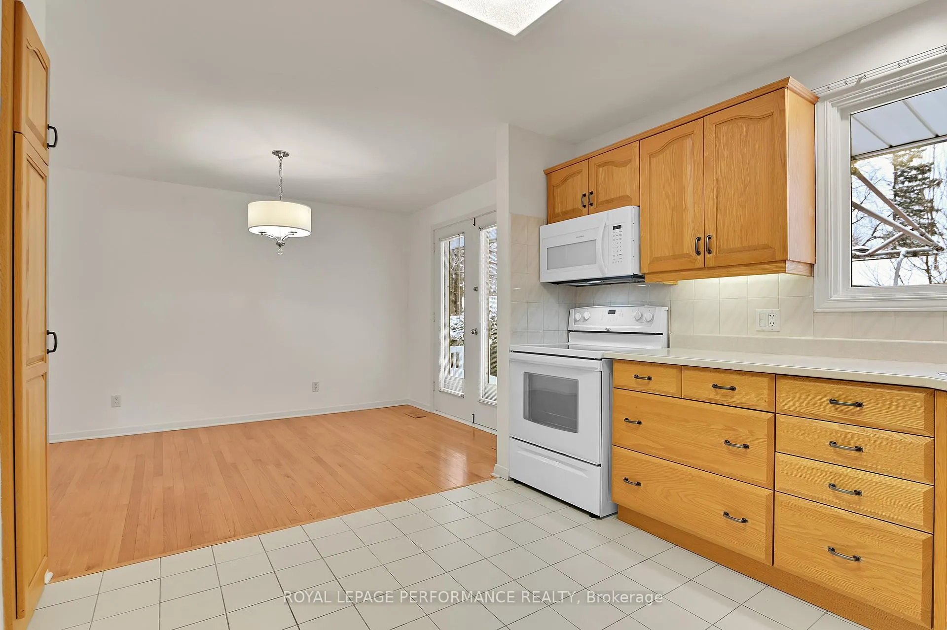 Photo 59 of 1104 Wiseman Crescent, Ottawa, Riverside Park — HOMEH