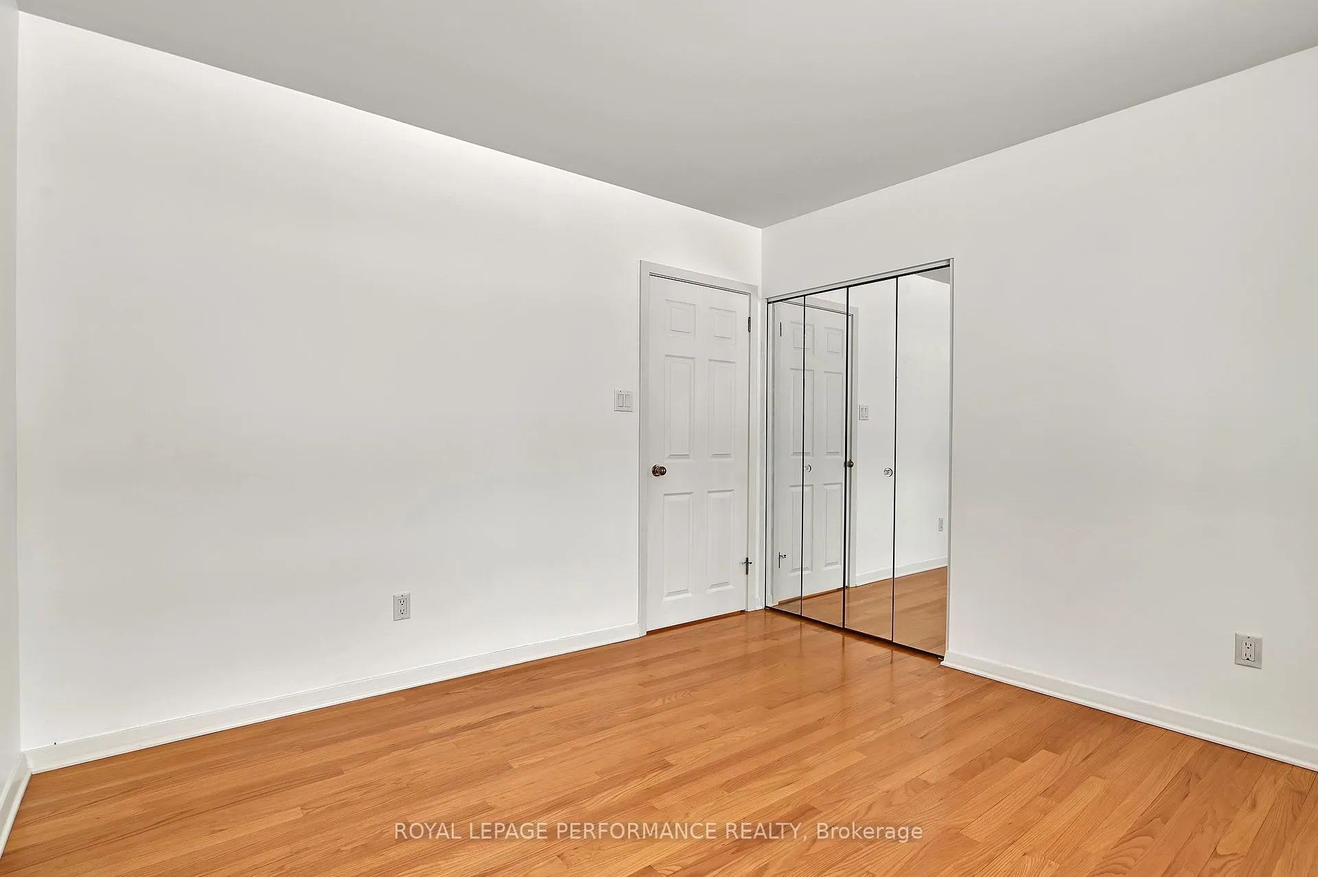 Photo 84 of 1104 Wiseman Crescent, Ottawa, Riverside Park — HOMEH