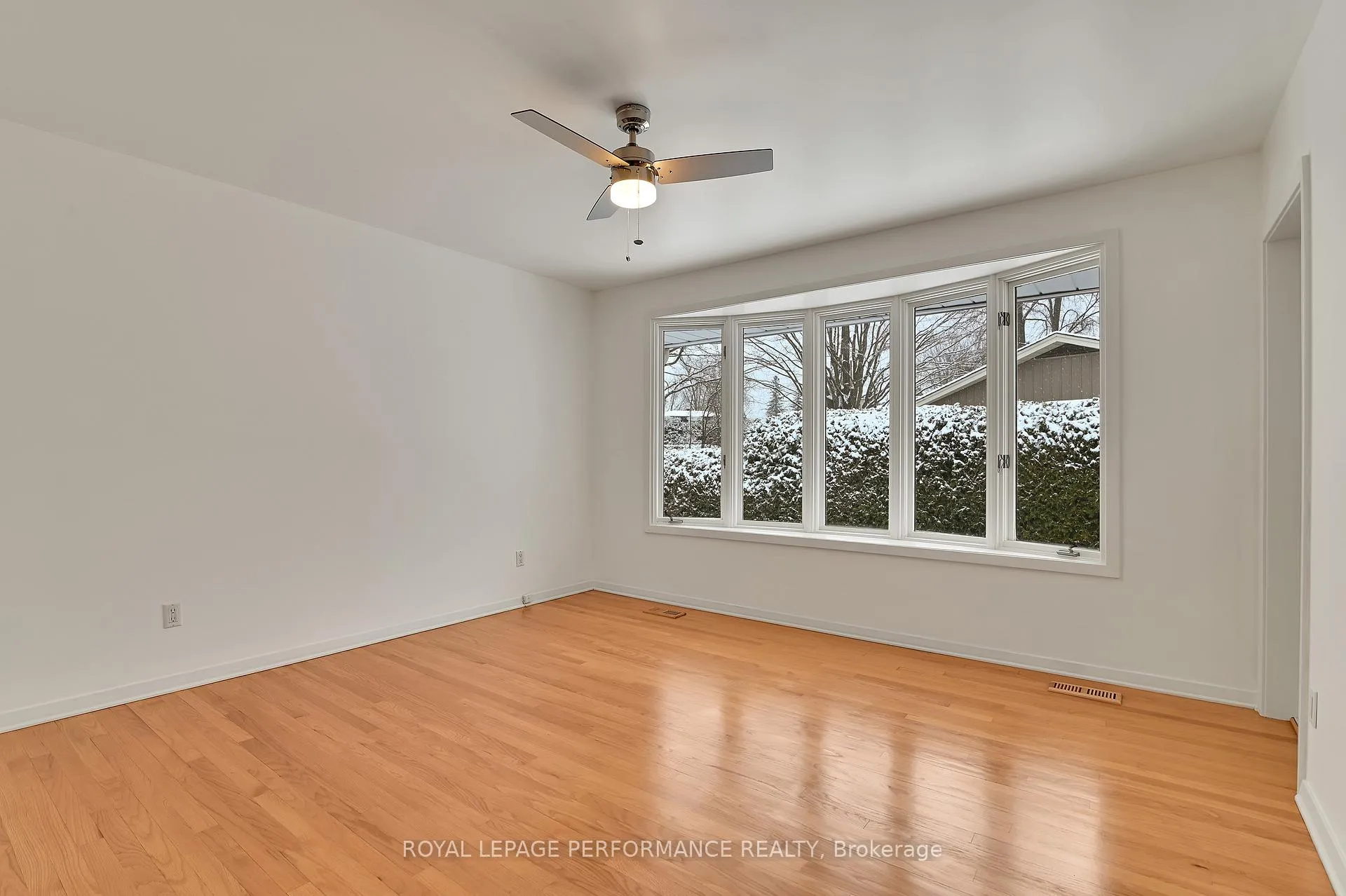 Photo 107 of 1104 Wiseman Crescent, Ottawa, Riverside Park — HOMEH