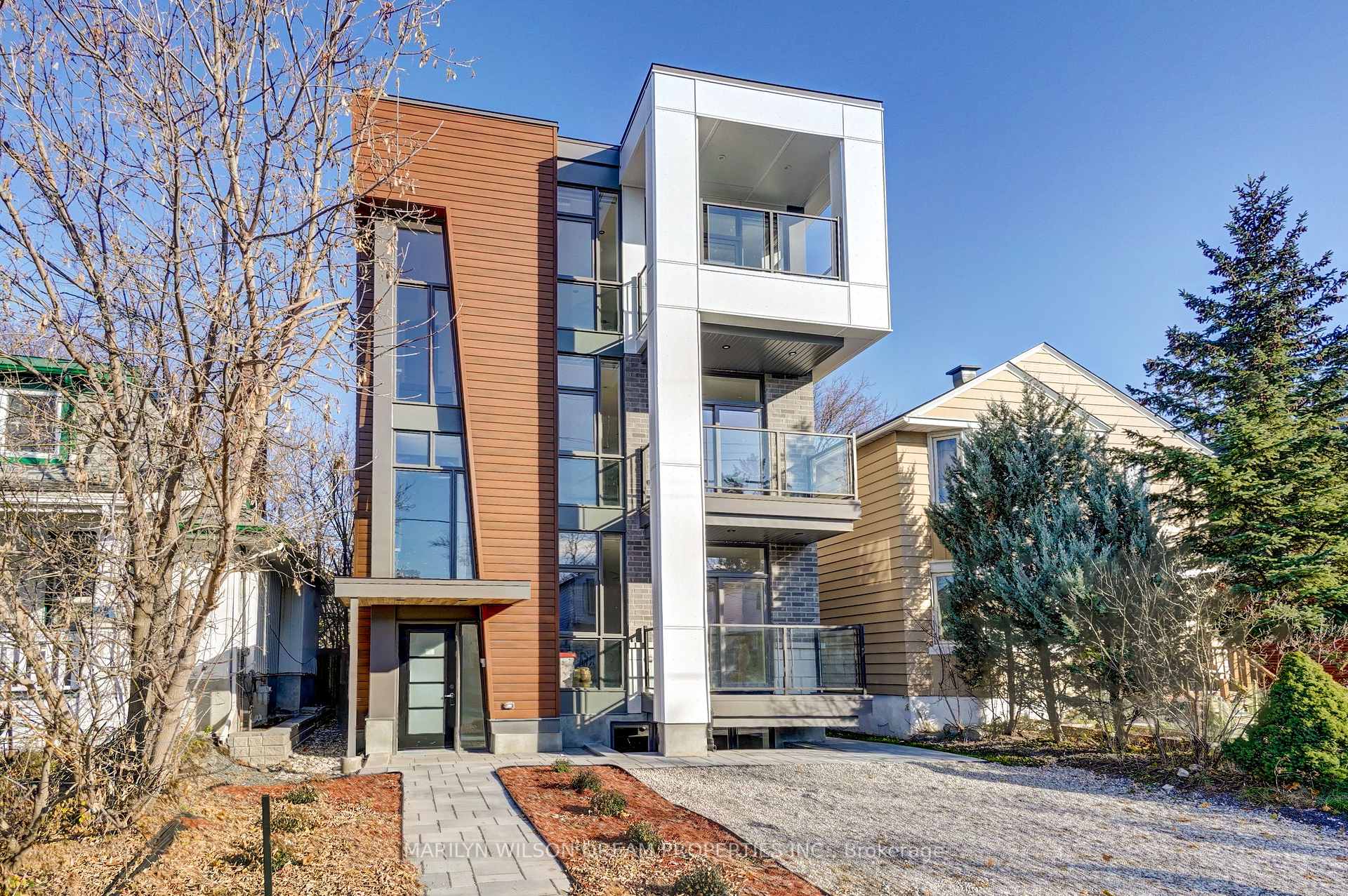 Photo 2 of Unit 2, 9 Gilchrist Avenue, Ottawa, Ottawa West — HOMEH