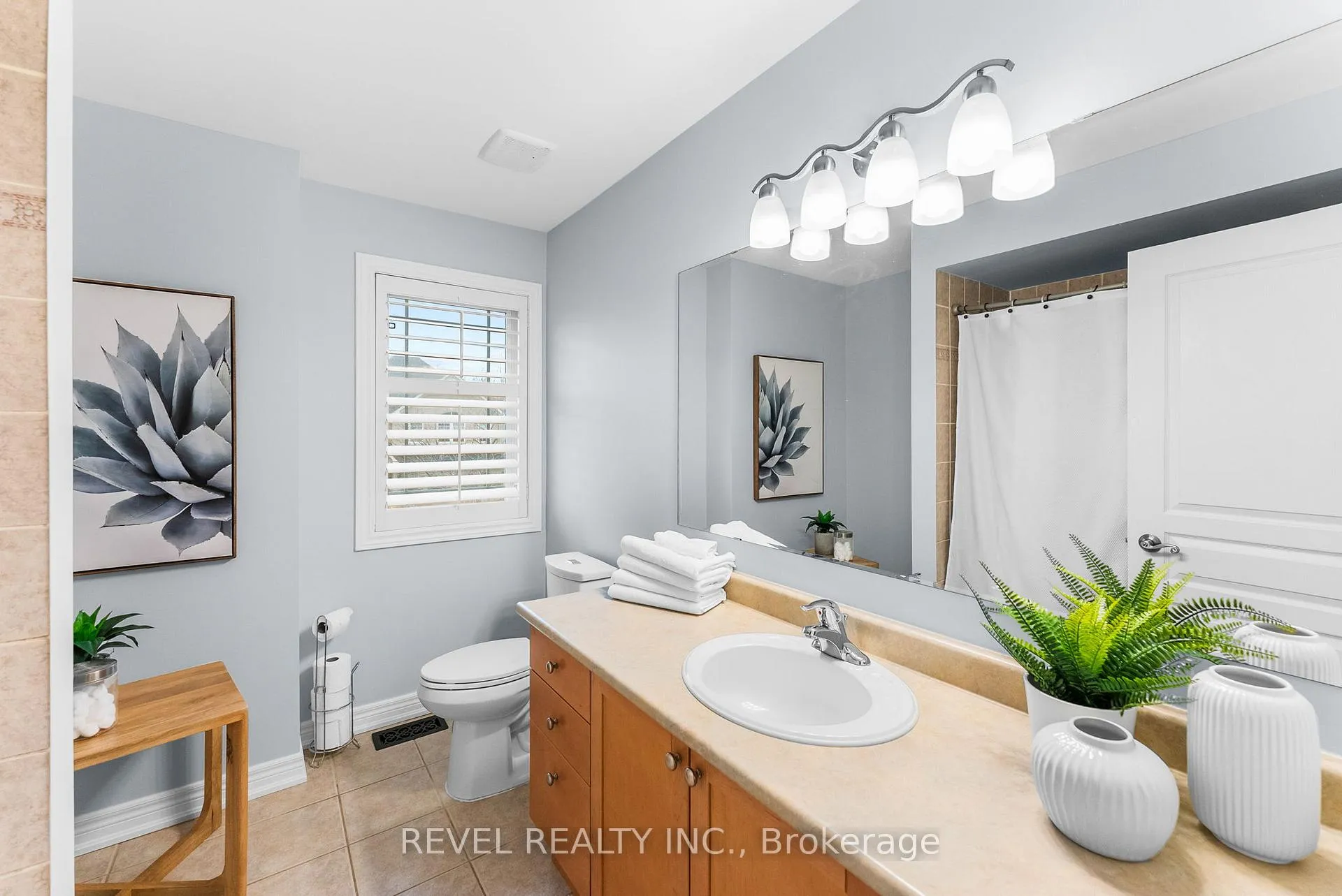 Photo 115 of 25 Duckfield Crescent, Ajax, South East — HOMEH