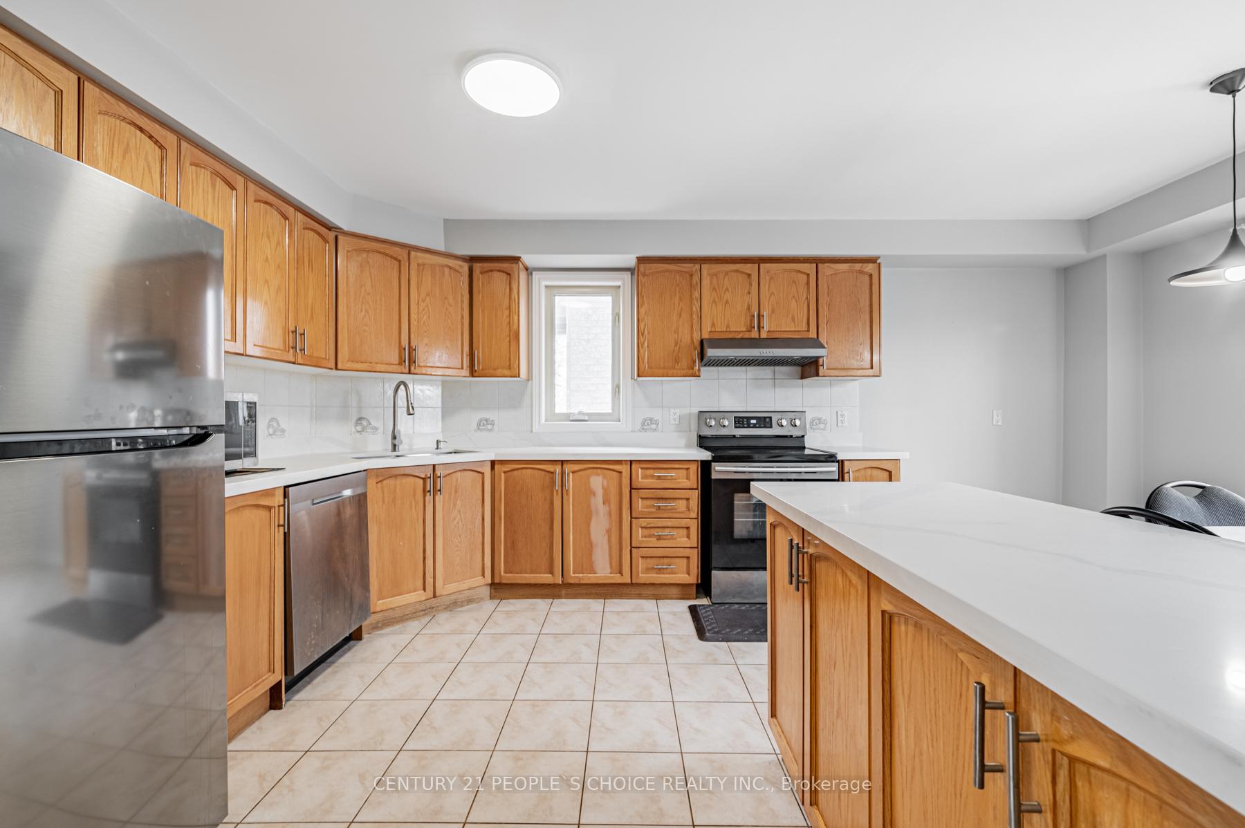 Photo 9 of 229 Islington Avenue, Etobicoke, New Toronto — HOMEH
