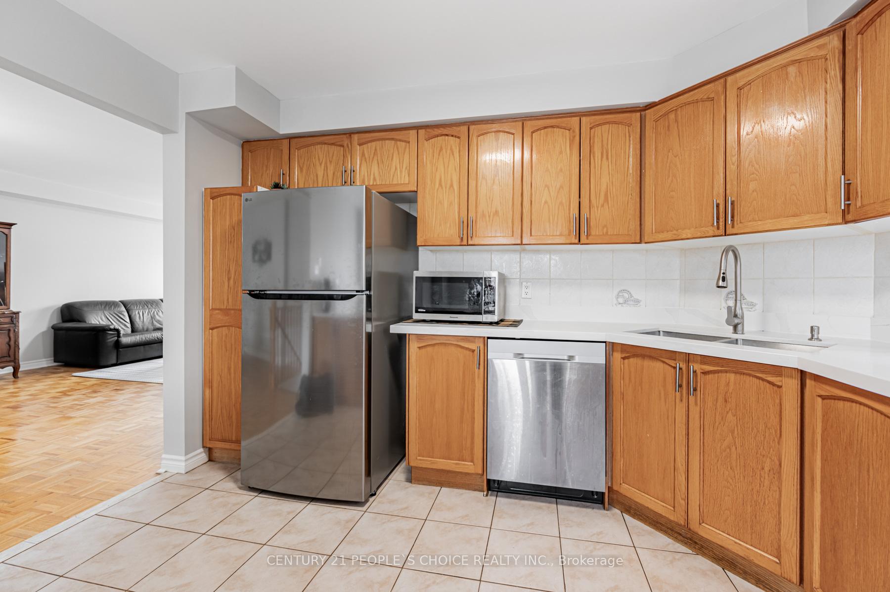 Photo 10 of 229 Islington Avenue, Etobicoke, New Toronto — HOMEH