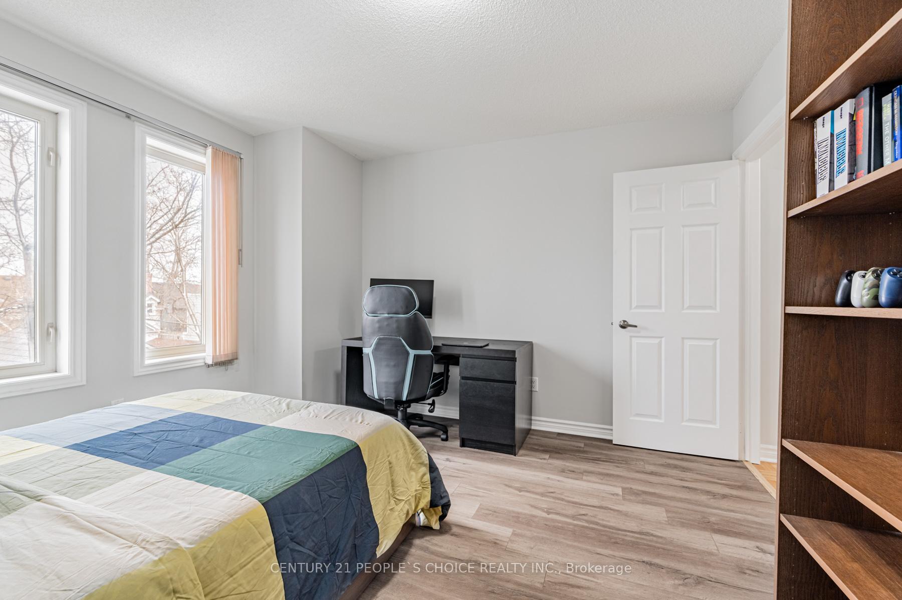Photo 21 of 229 Islington Avenue, Etobicoke, New Toronto — HOMEH