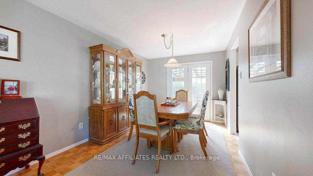 Photo 8 of 19 Wedgewood Crescent, Ottawa, Blackburn Hamlet — HOMEH