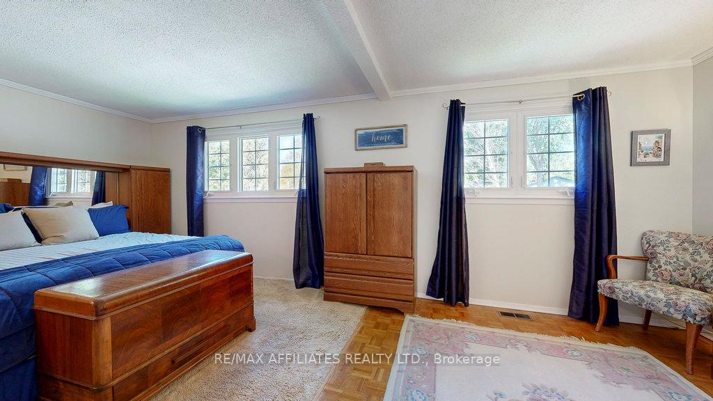 Photo 31 of 19 Wedgewood Crescent, Ottawa, Blackburn Hamlet — HOMEH