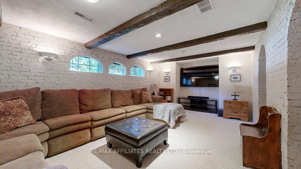 Photo 36 of 19 Wedgewood Crescent, Ottawa, Blackburn Hamlet — HOMEH