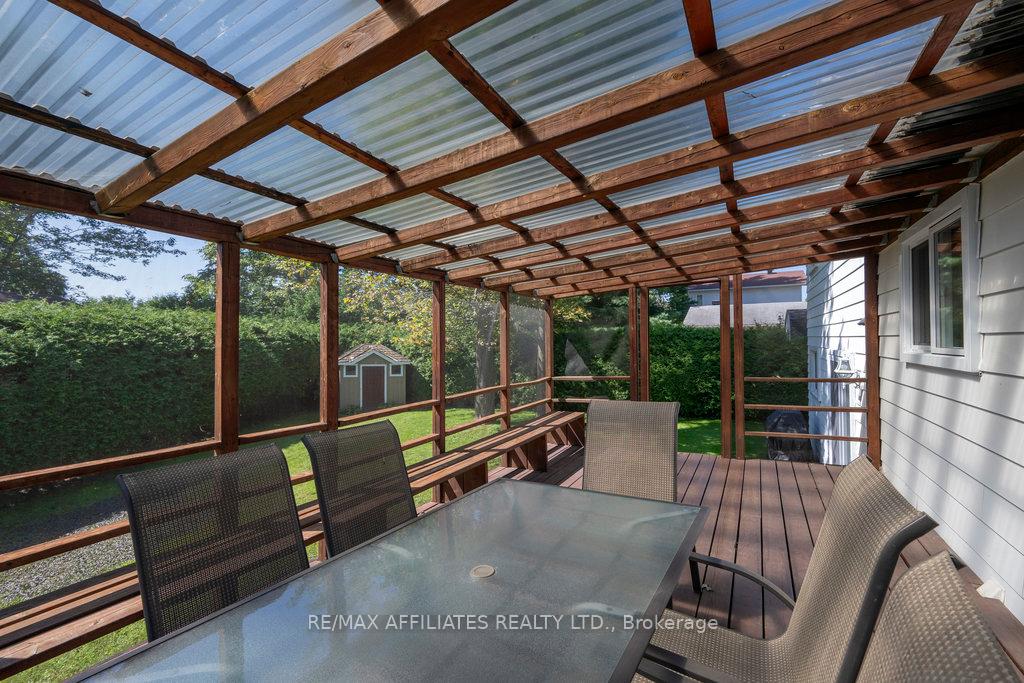 Photo 24 of 19 Wedgewood Crescent, Ottawa, Blackburn Hamlet — HOMEH