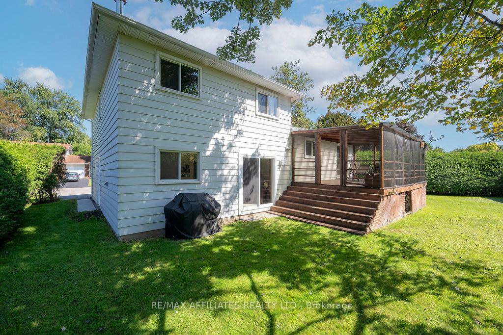 Photo 26 of 19 Wedgewood Crescent, Ottawa, Blackburn Hamlet — HOMEH