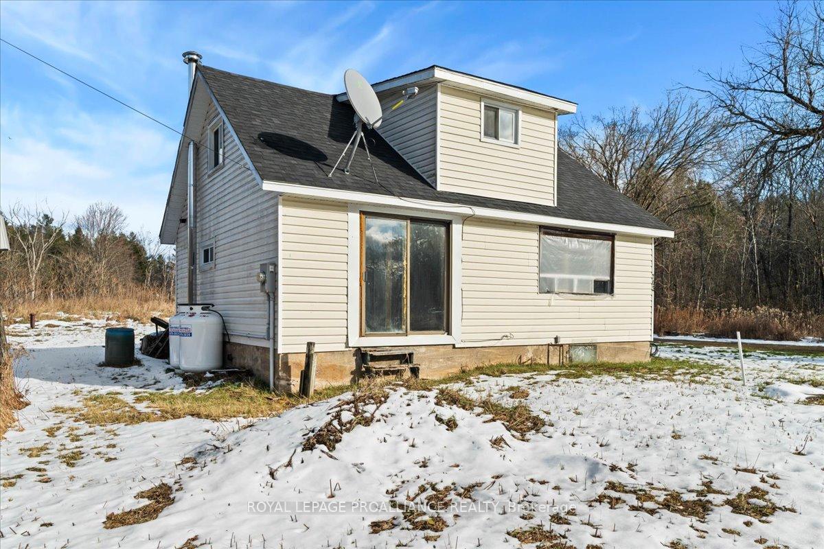 Photo 1 of 702 French Settlement Road N, Tweed, Elzevir (Twp) — HOMEH