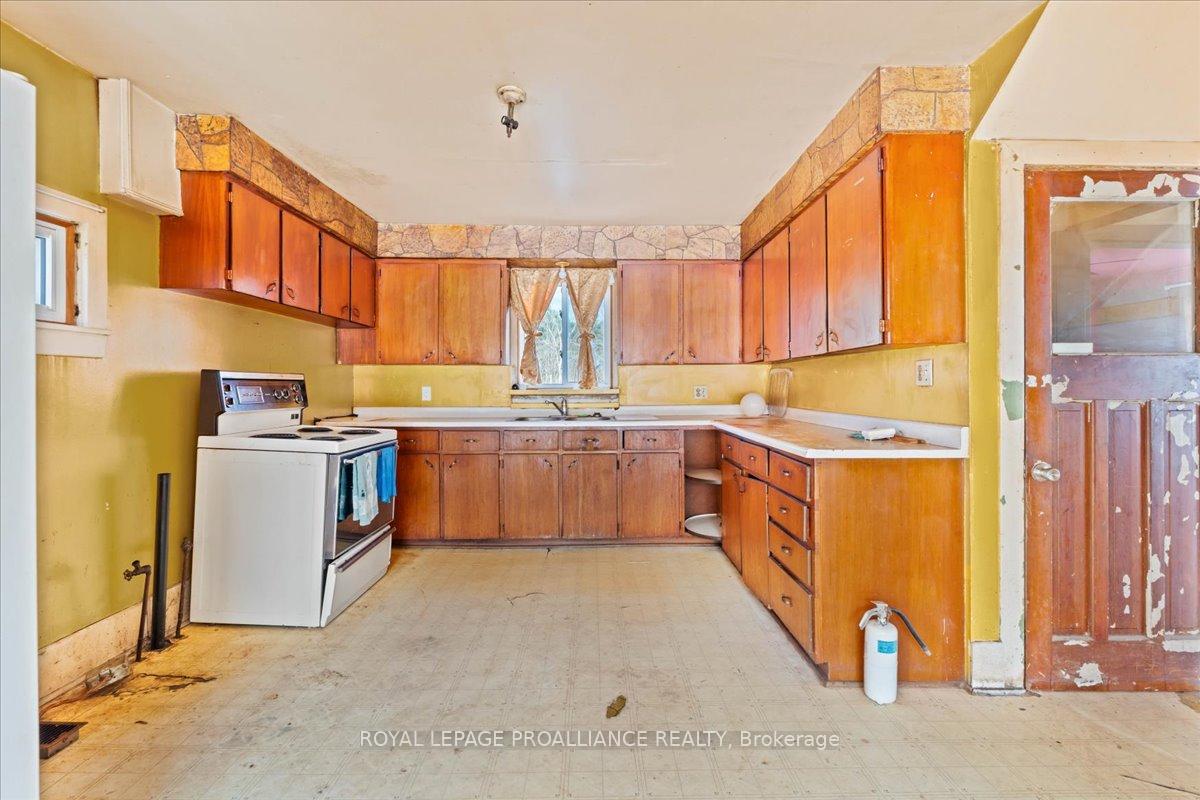 Photo 10 of 702 French Settlement Road N, Tweed, Elzevir (Twp) — HOMEH