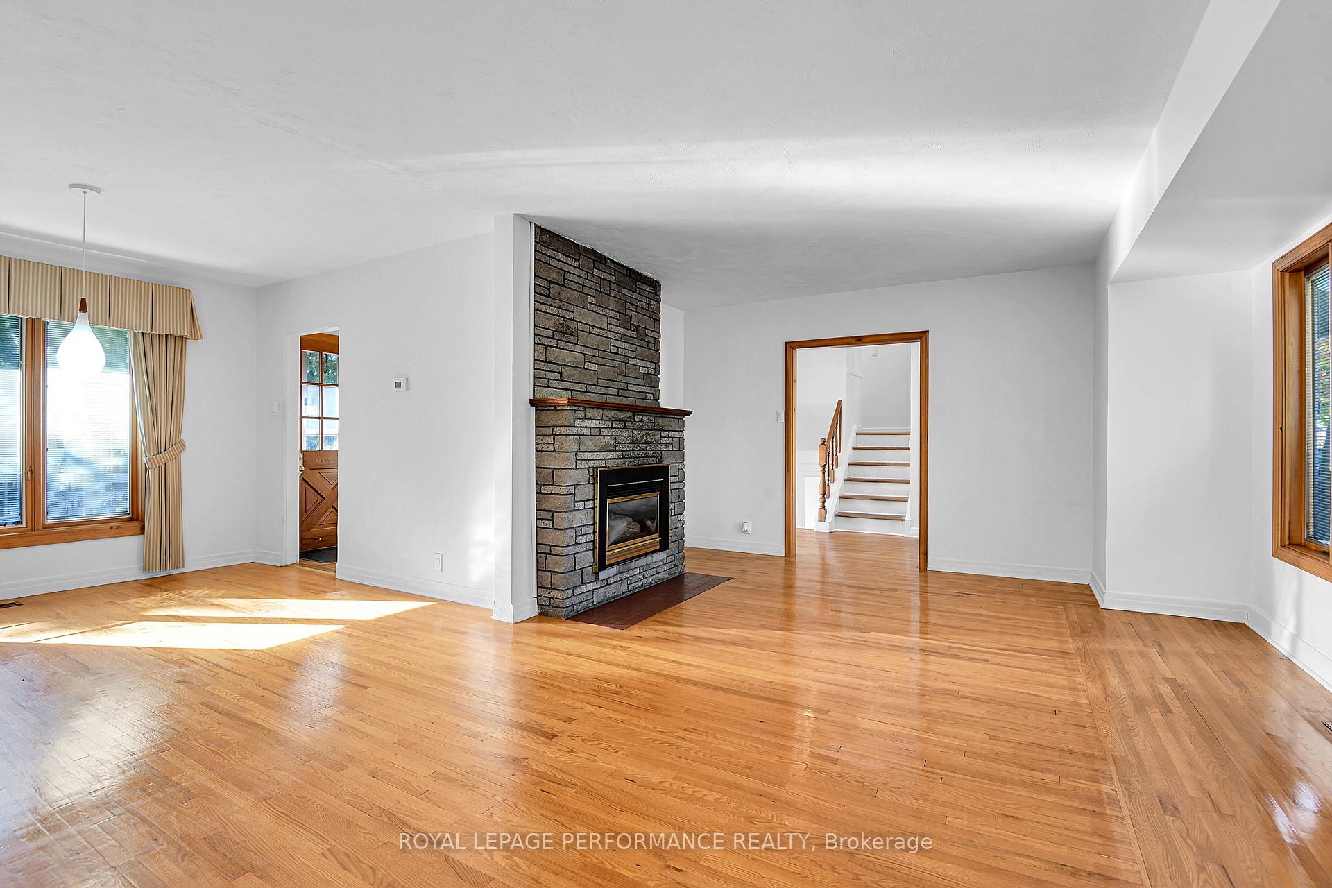 Photo 10 of 1394 Wesmar Drive, Ottawa, Alta Vista — HOMEH