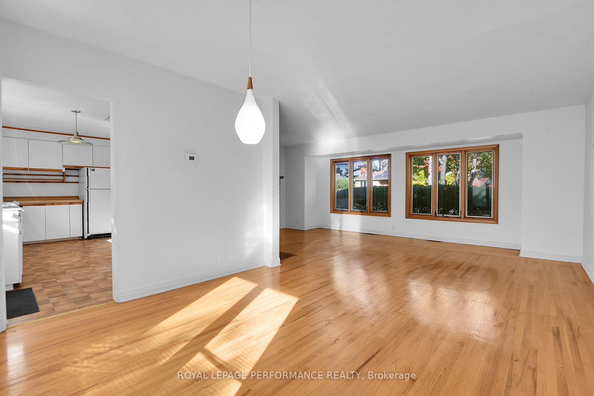 Photo 8 of 1394 Wesmar Drive, Ottawa, Alta Vista — HOMEH
