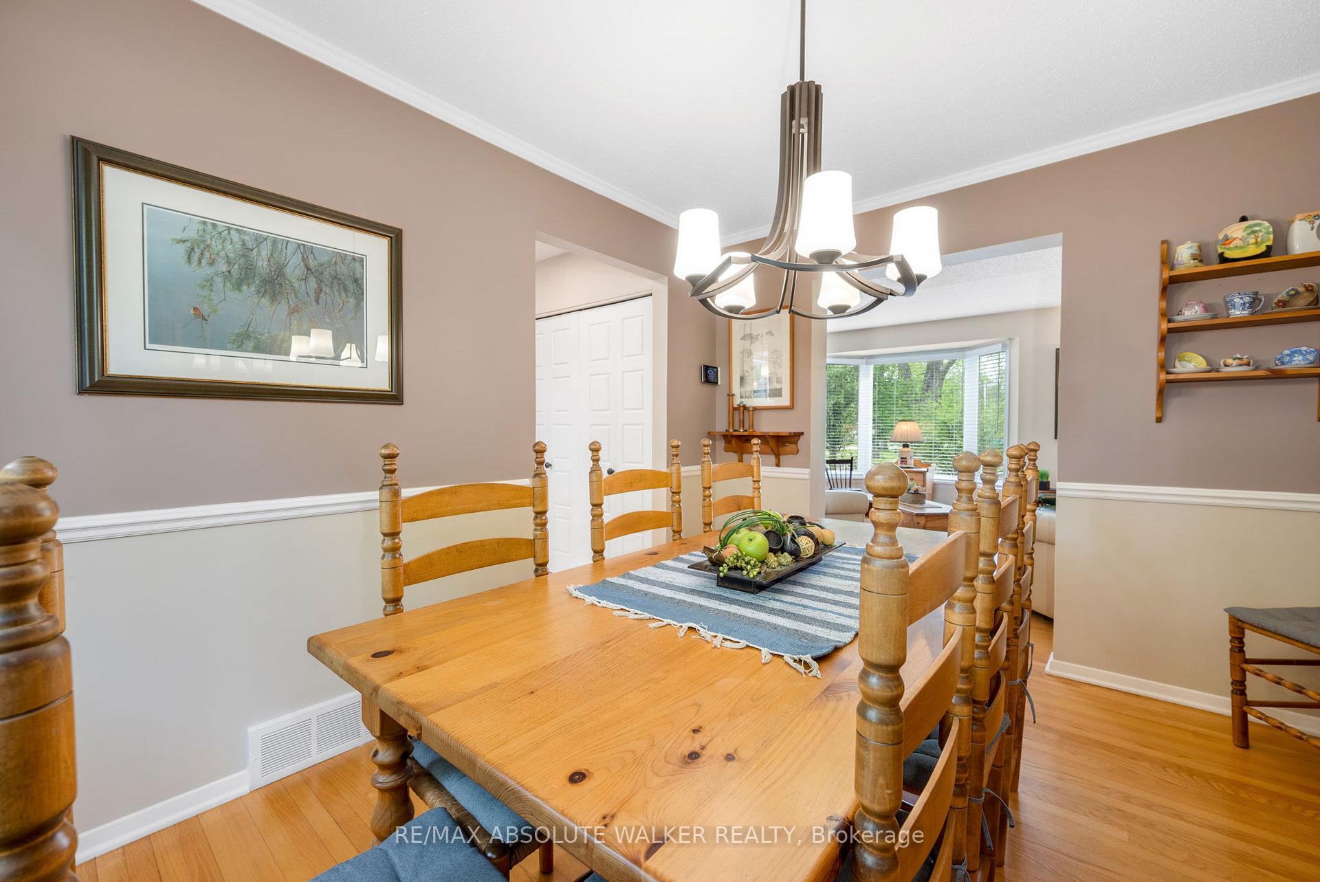 Photo 8 of 2372 Ogilvie Road, Ottawa, Beacon Hill North — HOMEH