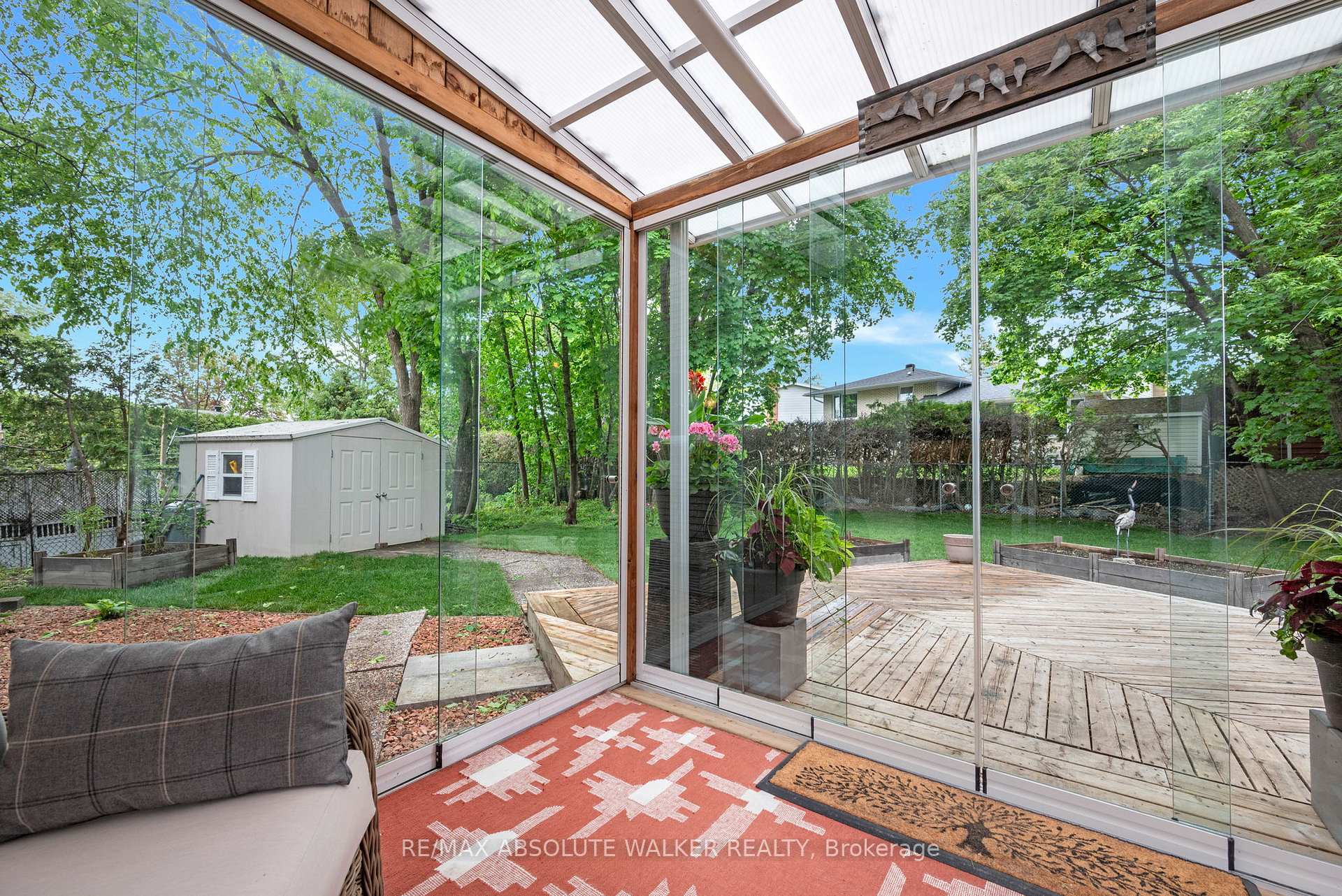 Photo 16 of 2372 Ogilvie Road, Ottawa, Beacon Hill North — HOMEH