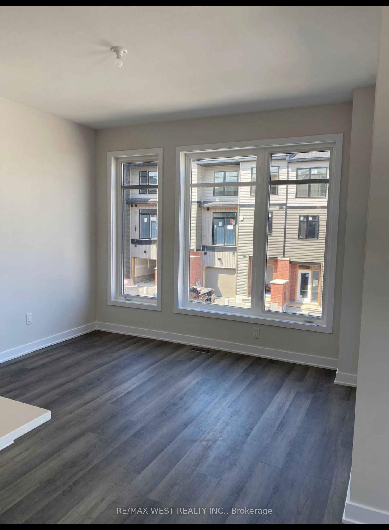 Photo 11 of 216 Tussock Private, Ottawa, Blossom Park/Kemp Park/Findlay Creek — HOMEH