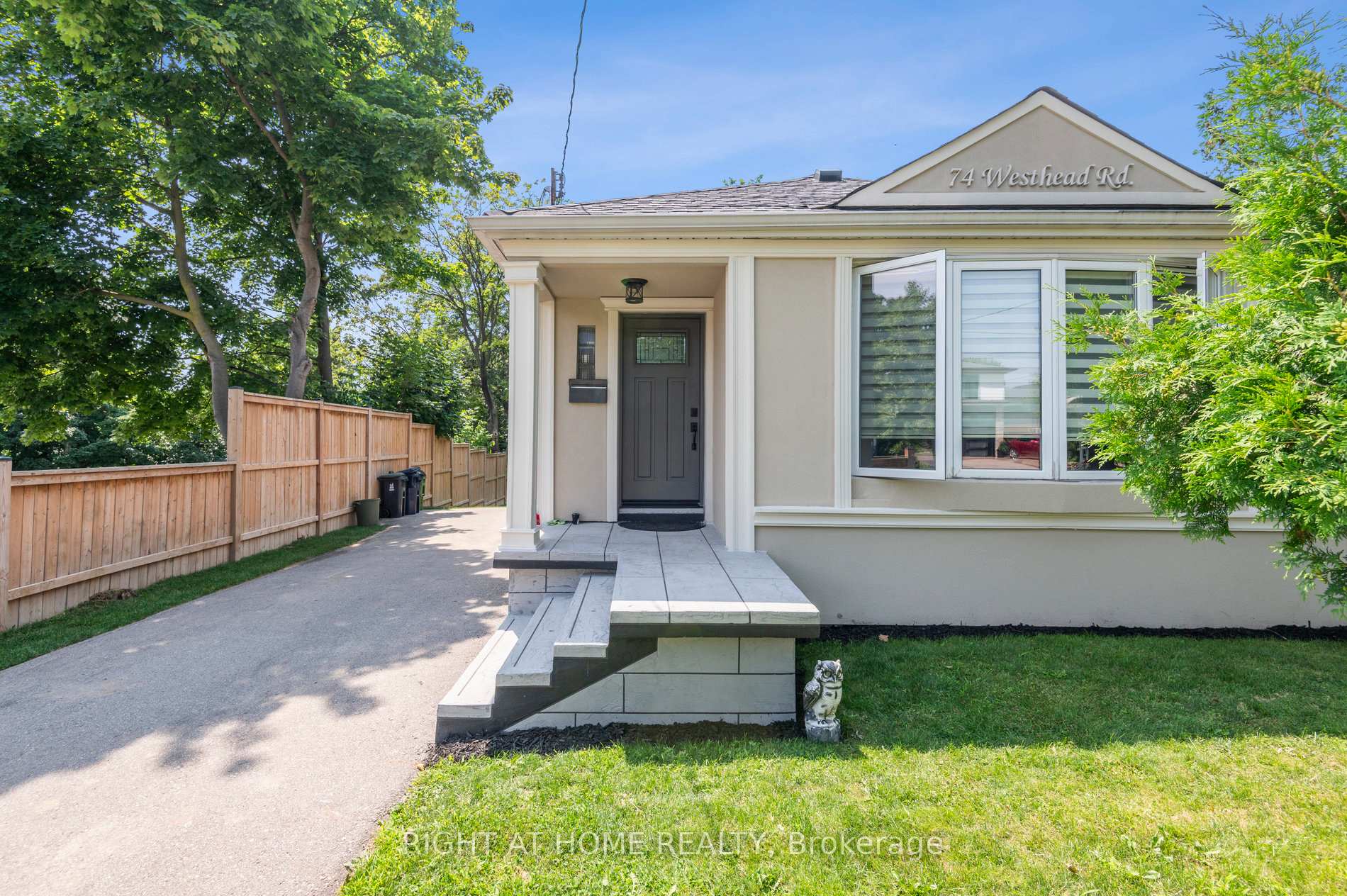 Photo 3 of 74 Westhead Road, Etobicoke, Alderwood — HOMEH