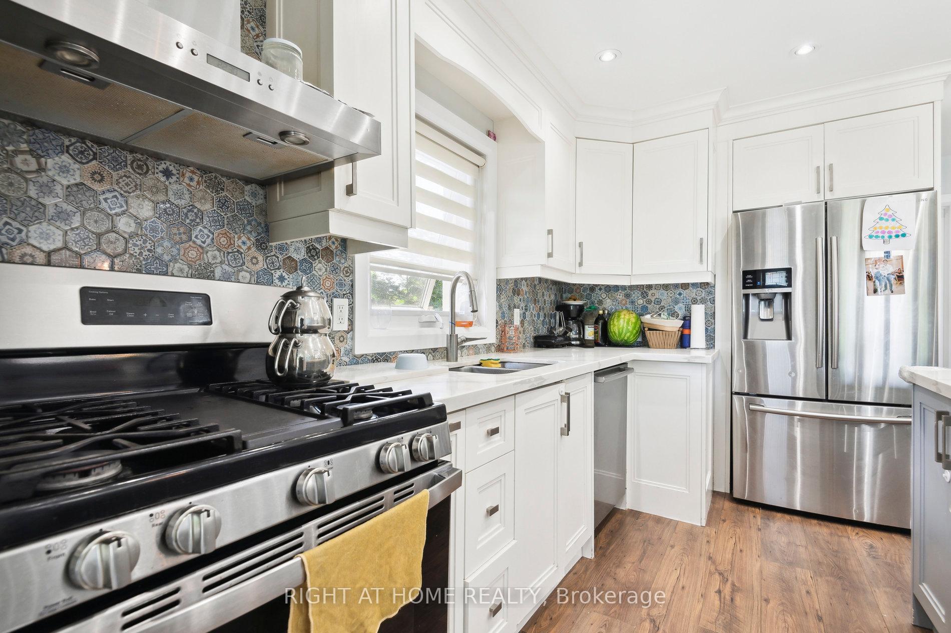 Photo 12 of 74 Westhead Road, Etobicoke, Alderwood — HOMEH