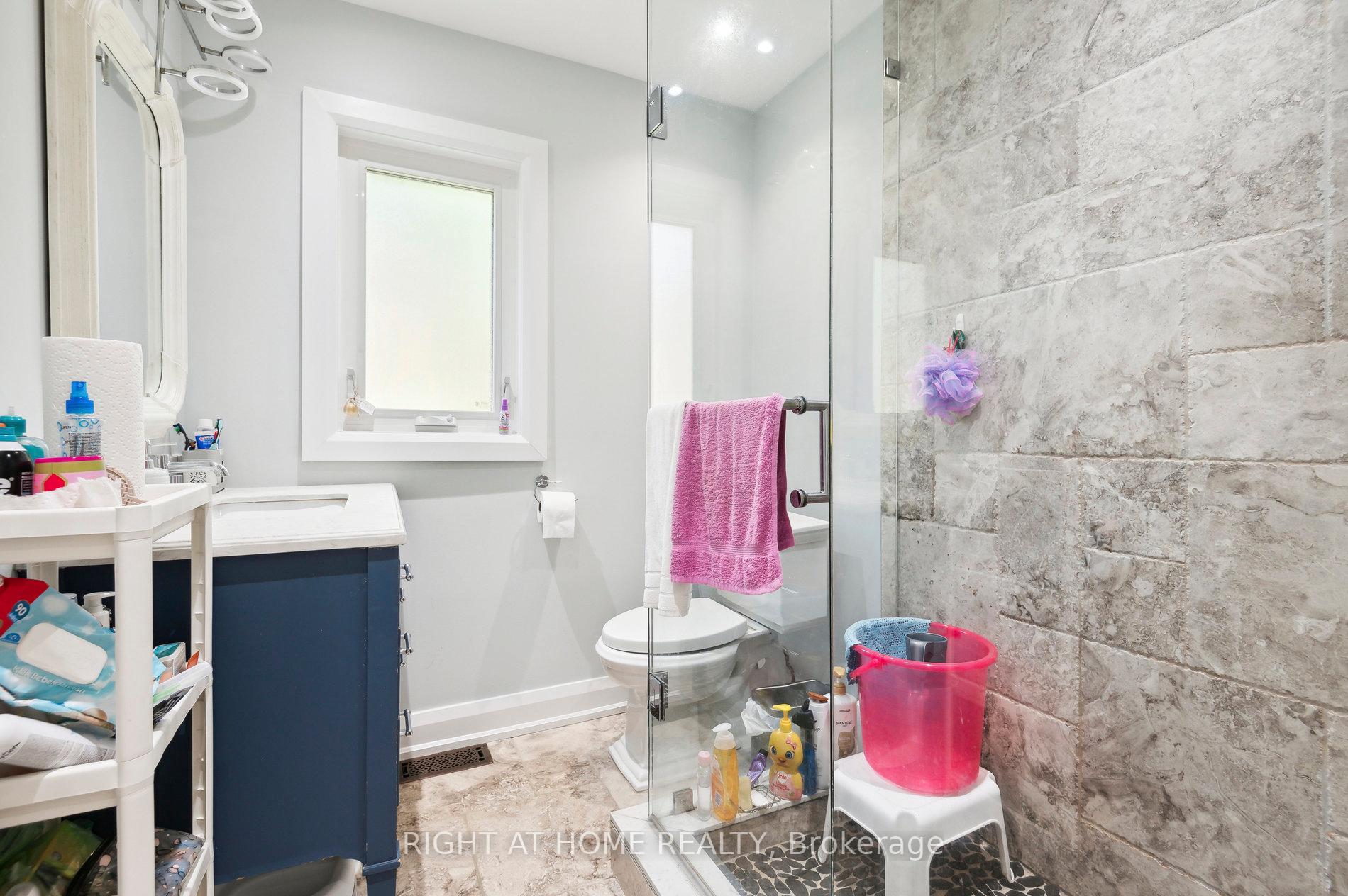 Photo 19 of 74 Westhead Road, Etobicoke, Alderwood — HOMEH