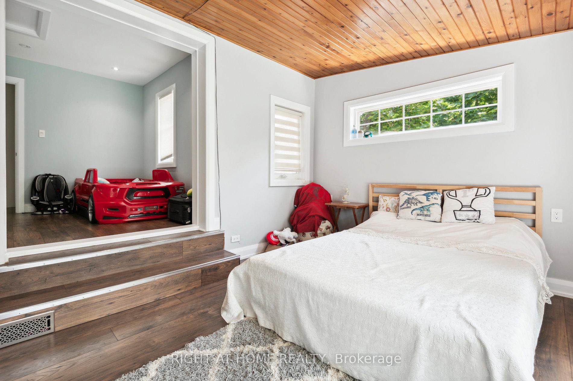 Photo 20 of 74 Westhead Road, Etobicoke, Alderwood — HOMEH