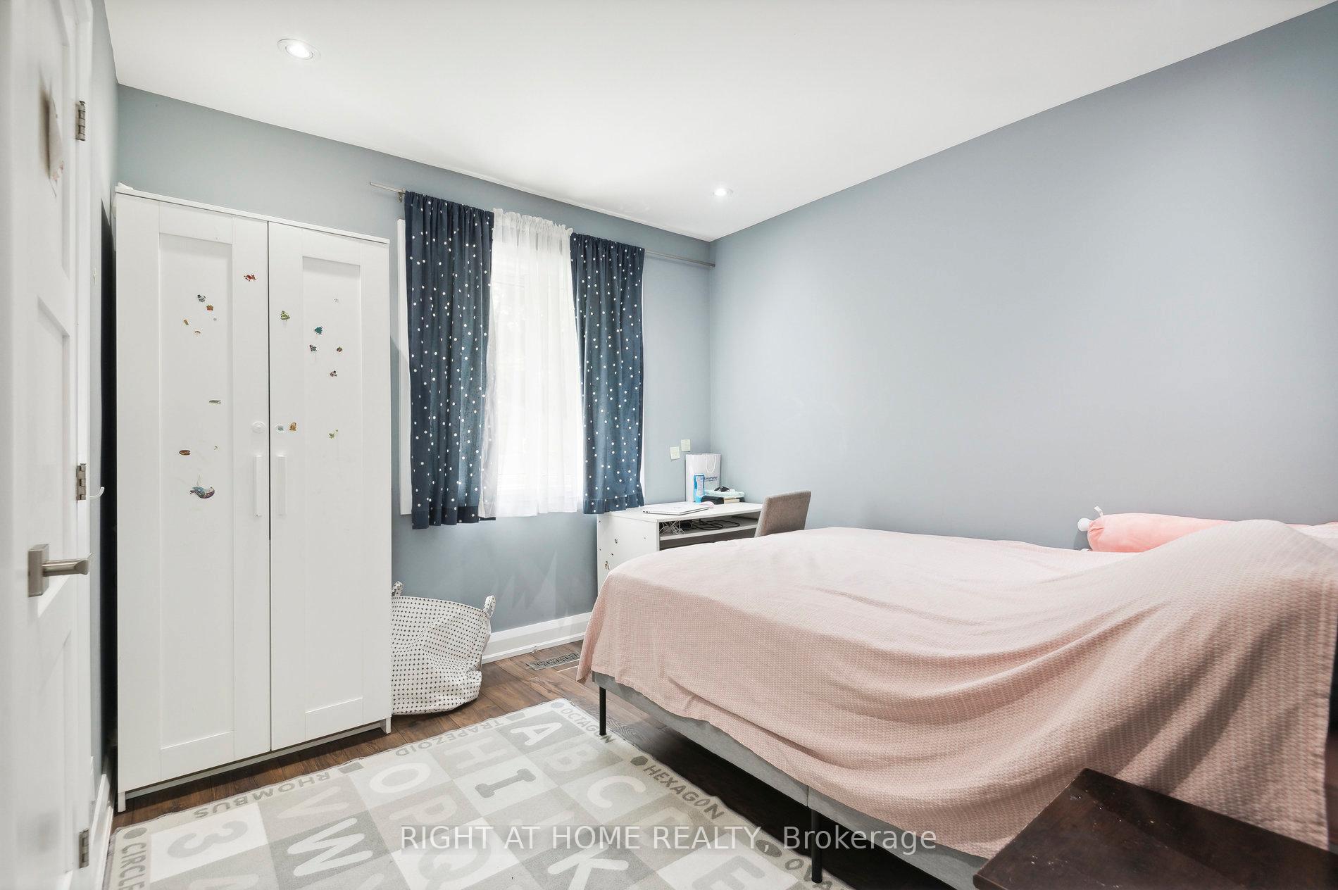Photo 21 of 74 Westhead Road, Etobicoke, Alderwood — HOMEH