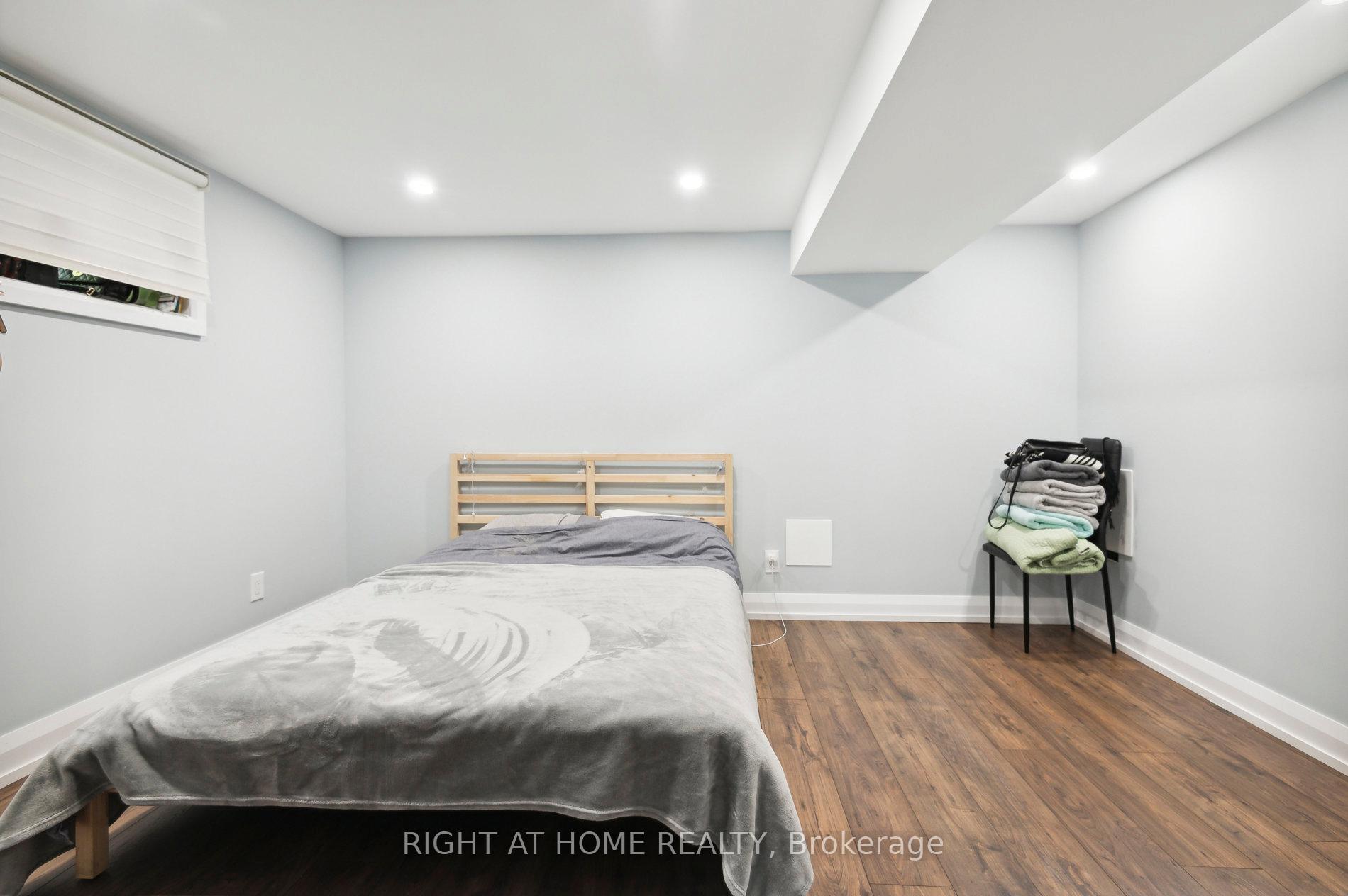 Photo 23 of 74 Westhead Road, Etobicoke, Alderwood — HOMEH