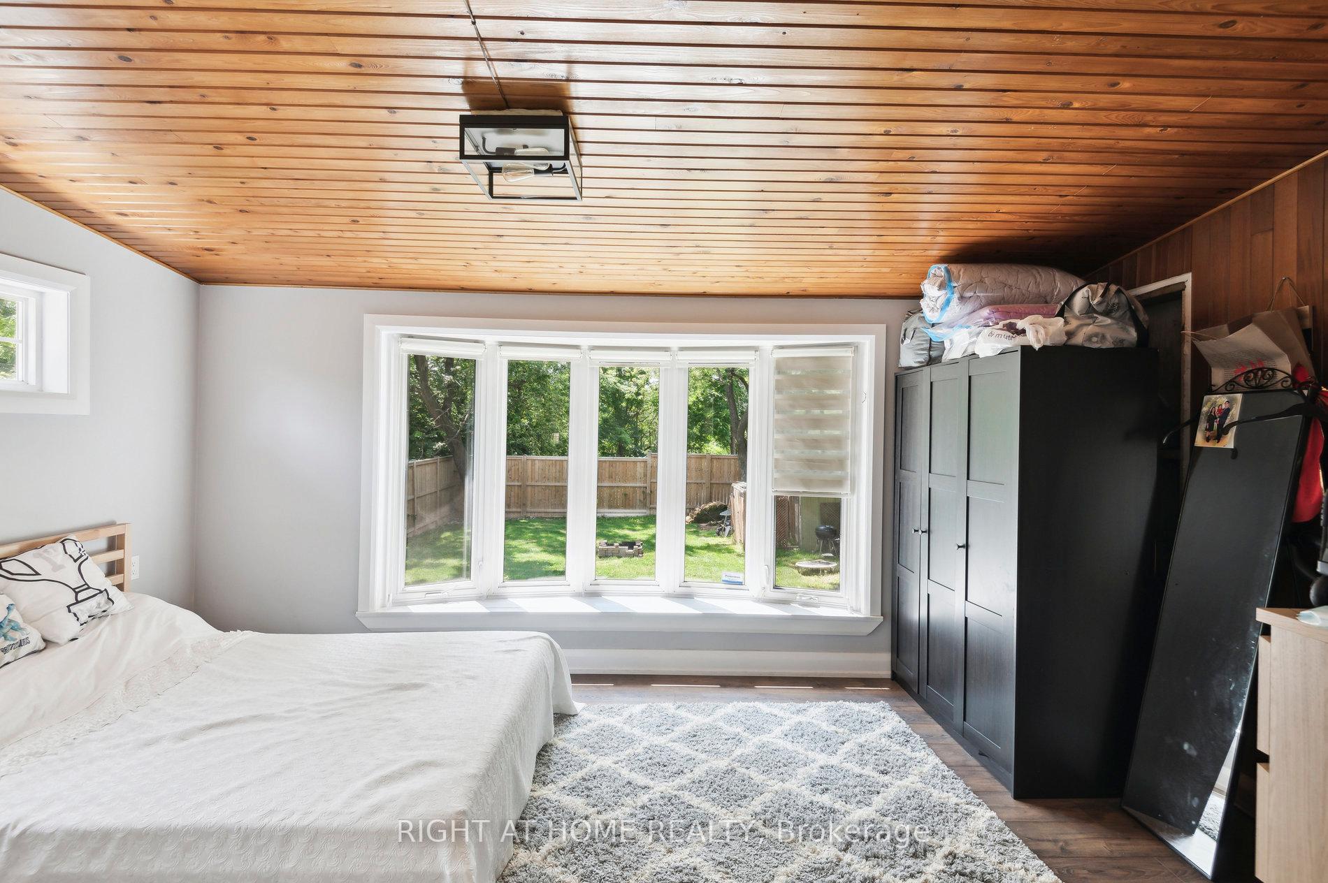 Photo 39 of 74 Westhead Road, Etobicoke, Alderwood — HOMEH