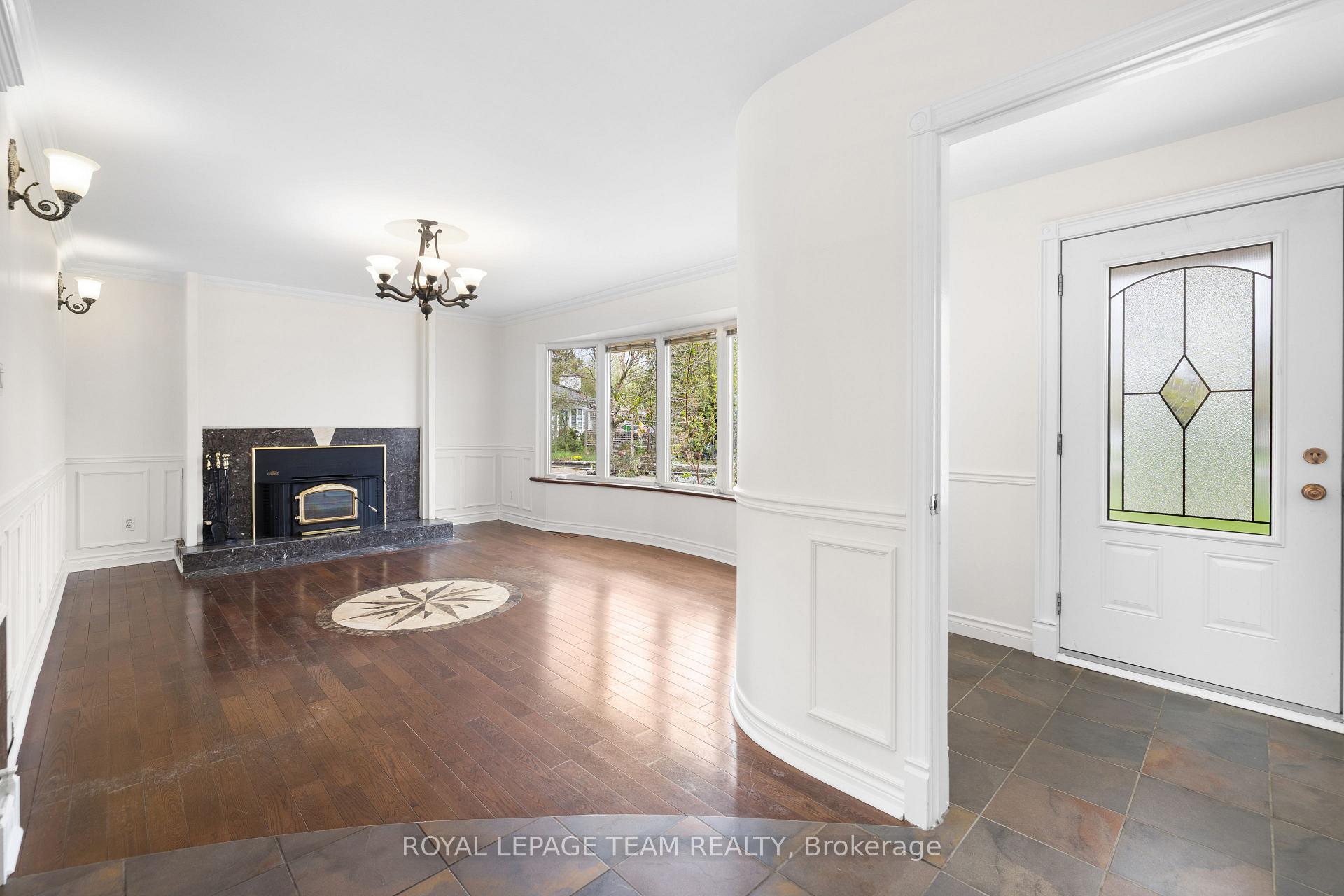 Photo 5 of 17 Cherrywood Drive, Ottawa, Arbeatha Park — HOMEH