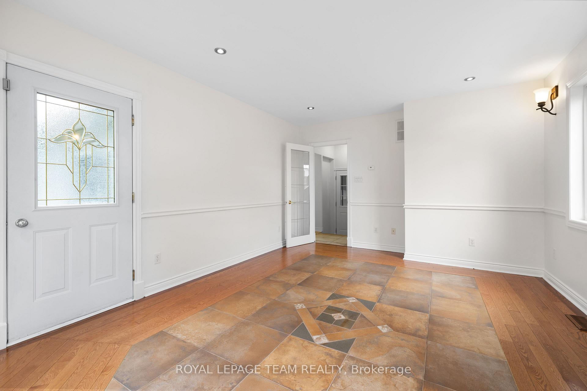 Photo 23 of 17 Cherrywood Drive, Ottawa, Arbeatha Park — HOMEH