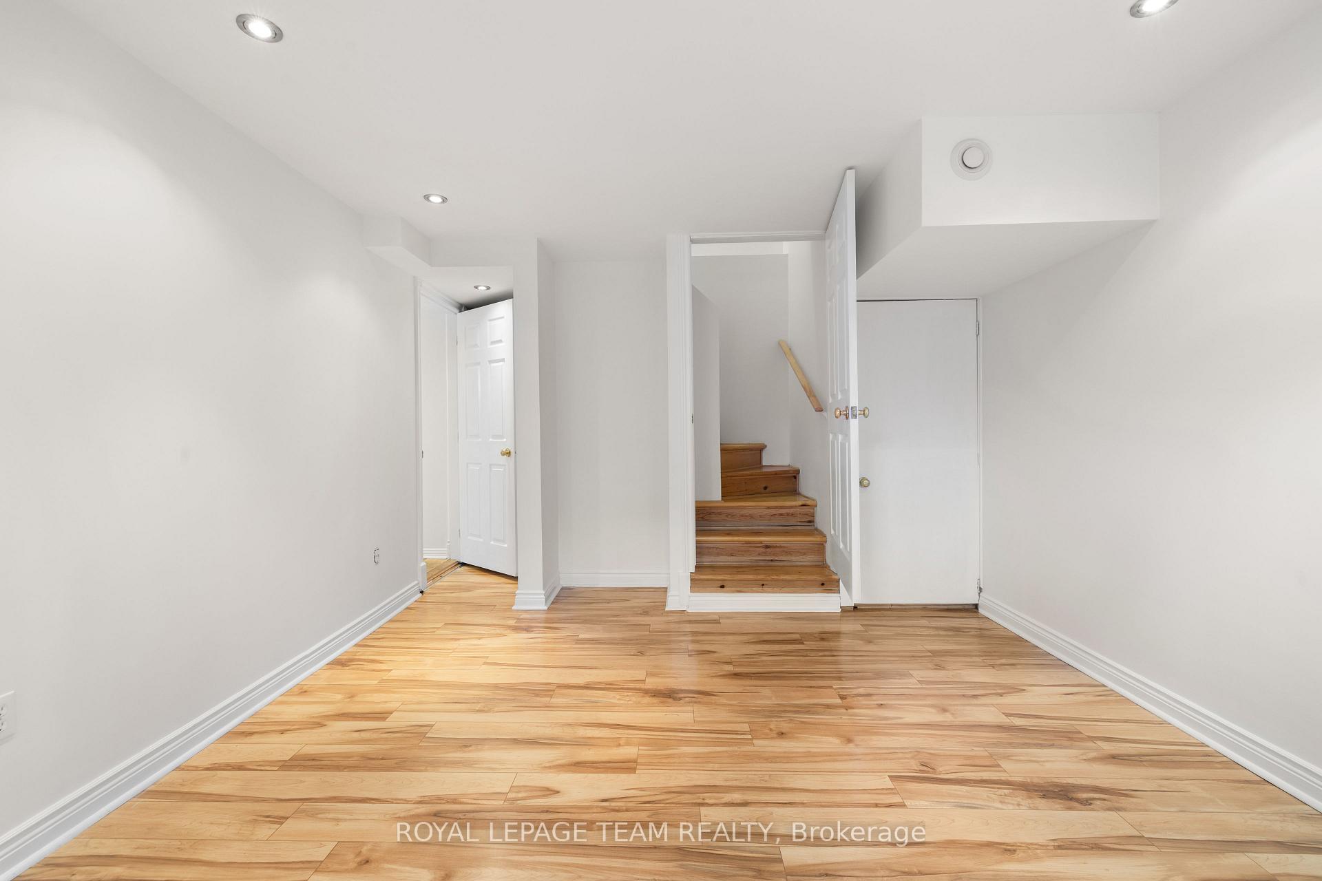 Photo 32 of 17 Cherrywood Drive, Ottawa, Arbeatha Park — HOMEH
