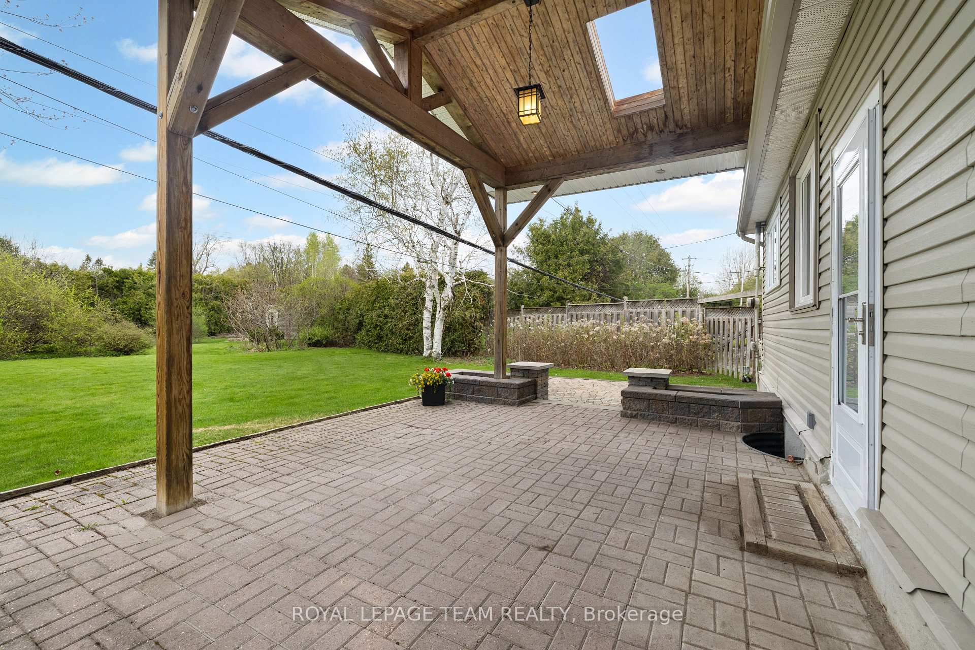 Photo 36 of 17 Cherrywood Drive, Ottawa, Arbeatha Park — HOMEH
