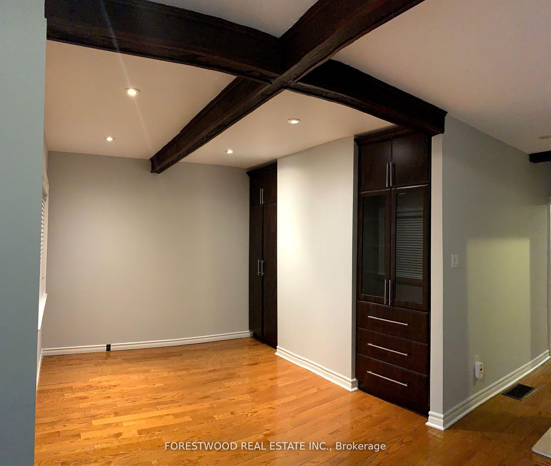 Photo 4 of 26 Thirty Eighth Street, Etobicoke, Long Branch — HOMEH