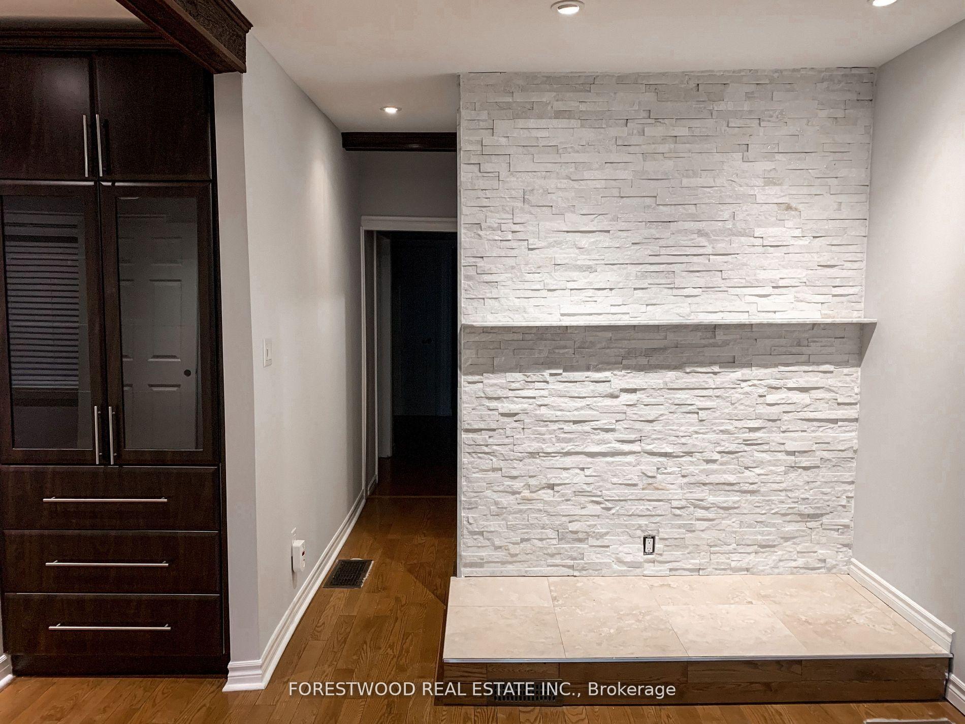 Photo 5 of 26 Thirty Eighth Street, Etobicoke, Long Branch — HOMEH