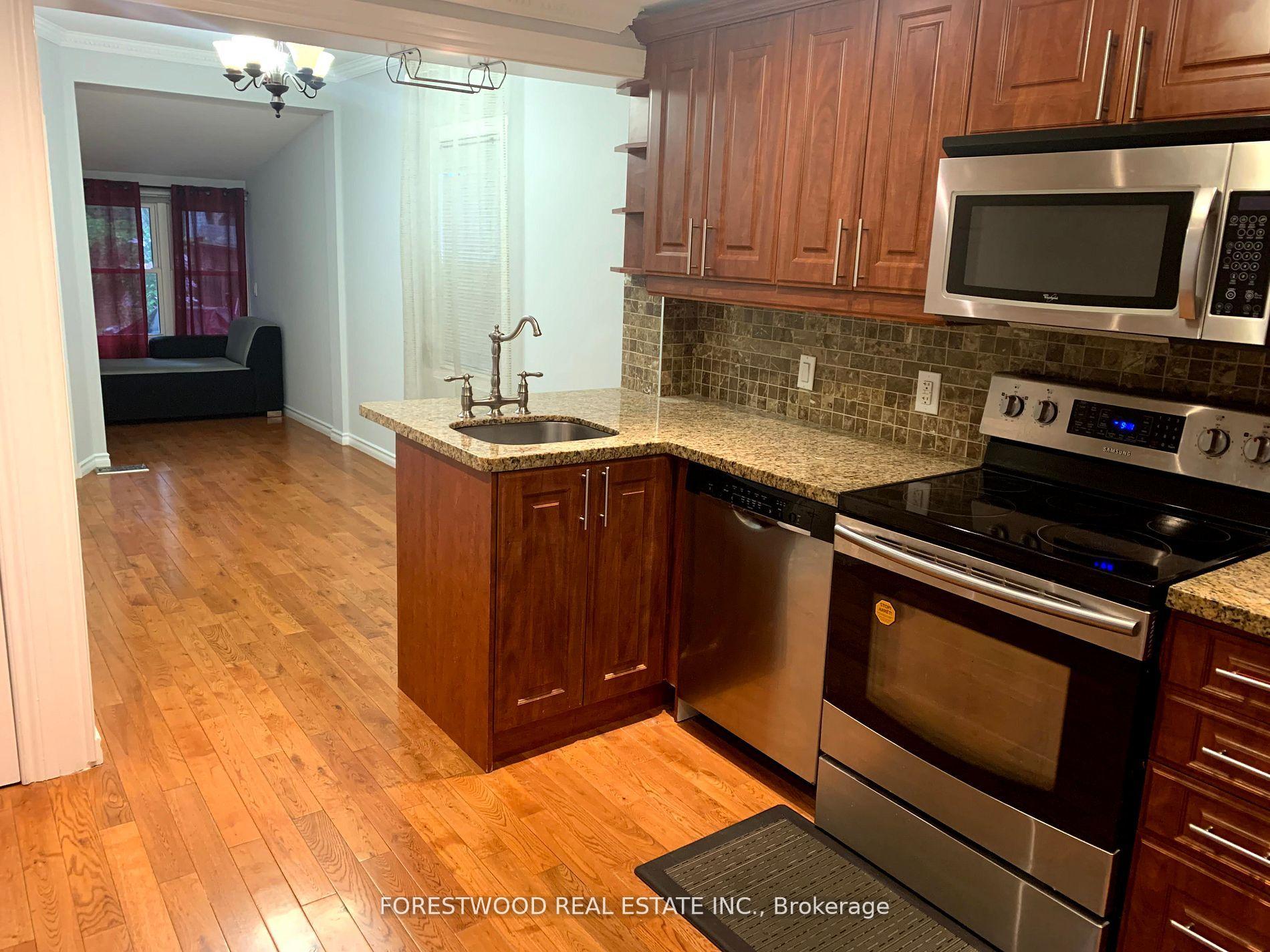 Photo 7 of 26 Thirty Eighth Street, Etobicoke, Long Branch — HOMEH