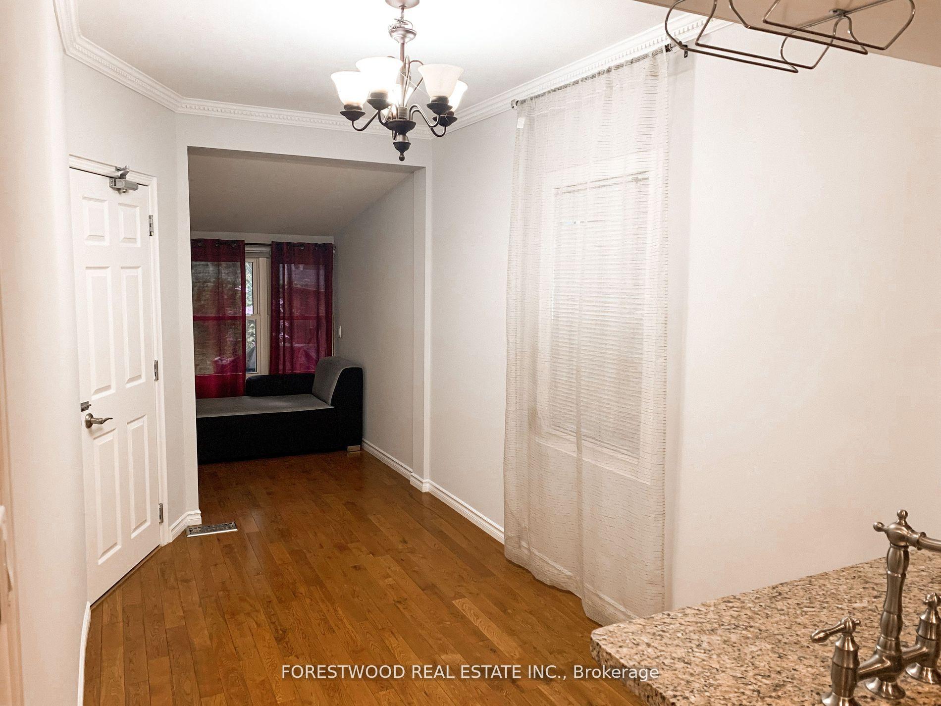 Photo 8 of 26 Thirty Eighth Street, Etobicoke, Long Branch — HOMEH