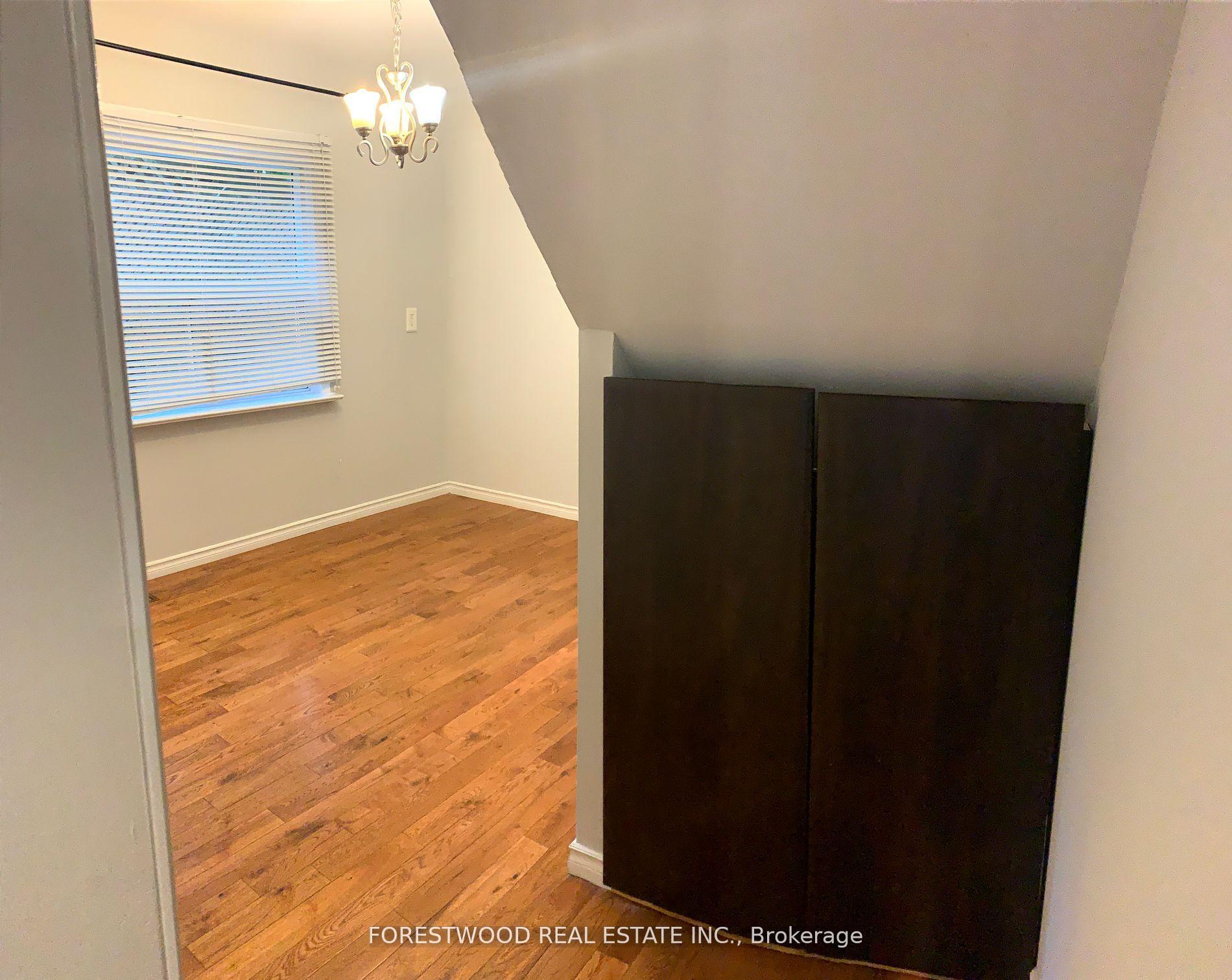 Photo 13 of 26 Thirty Eighth Street, Etobicoke, Long Branch — HOMEH