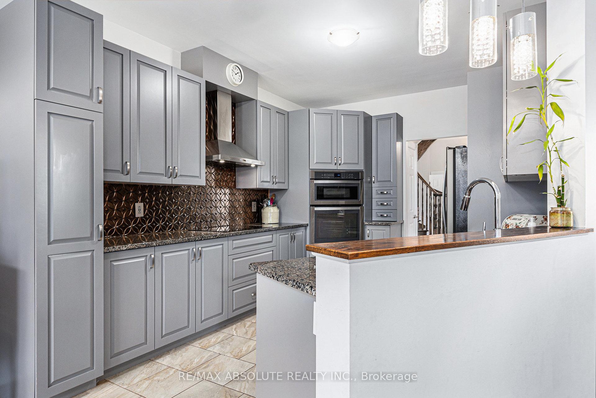 Photo 23 of 152 Desmond Trudeau Drive, Arnprior — HOMEH