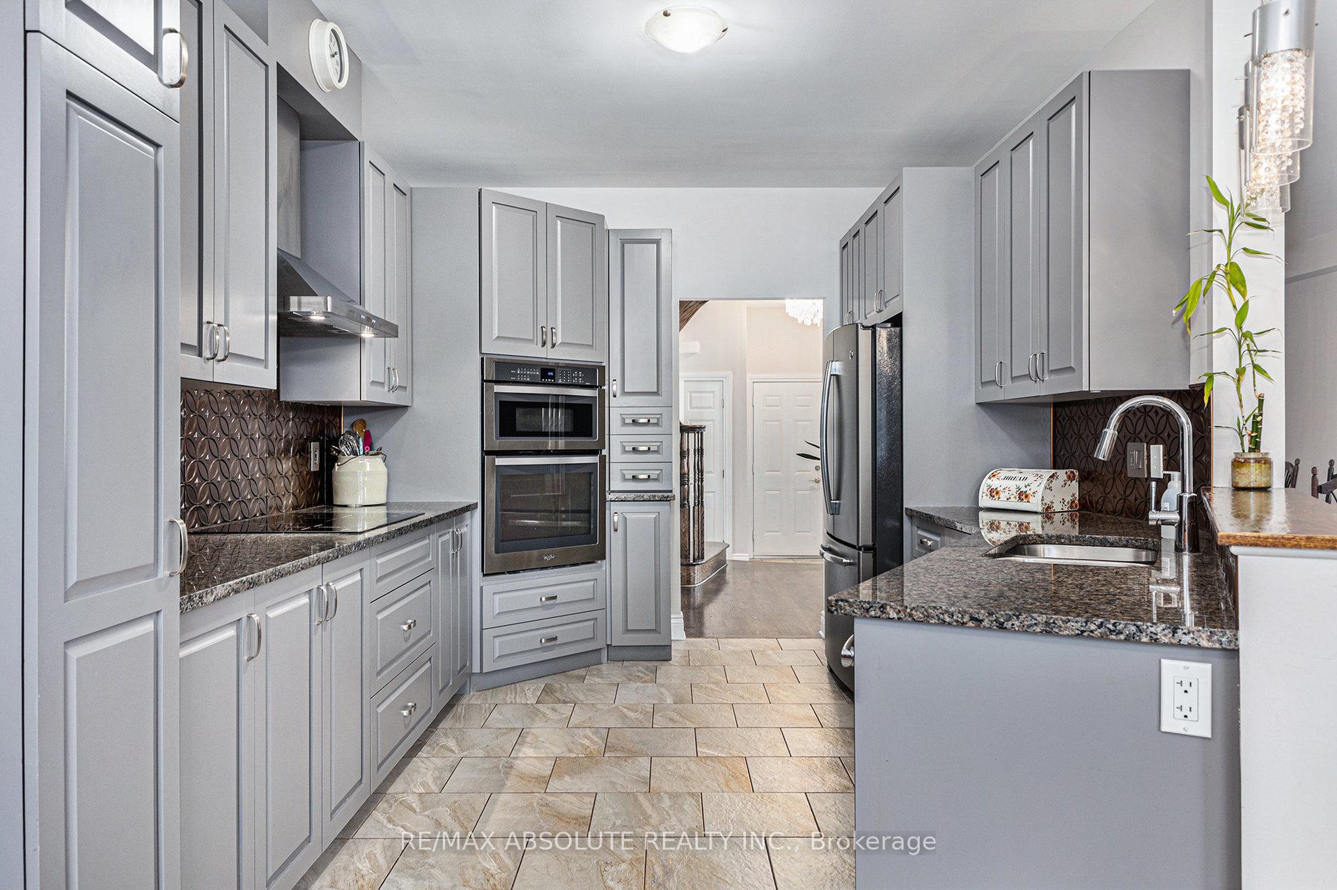 Photo 10 of 152 Desmond Trudeau Drive, Arnprior — HOMEH
