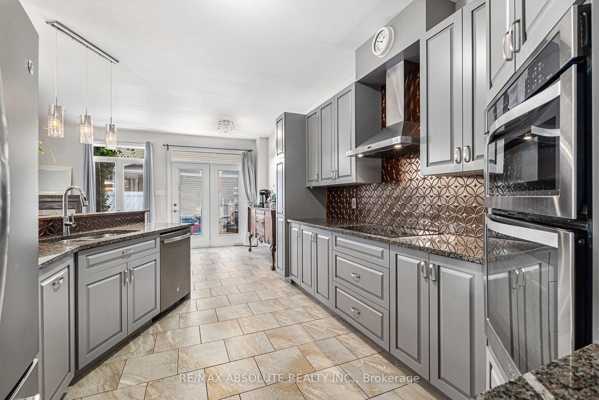 Photo 11 of 152 Desmond Trudeau Drive, Arnprior — HOMEH