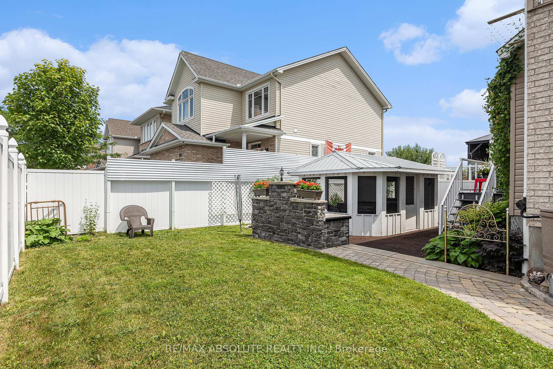 Photo 31 of 152 Desmond Trudeau Drive, Arnprior — HOMEH