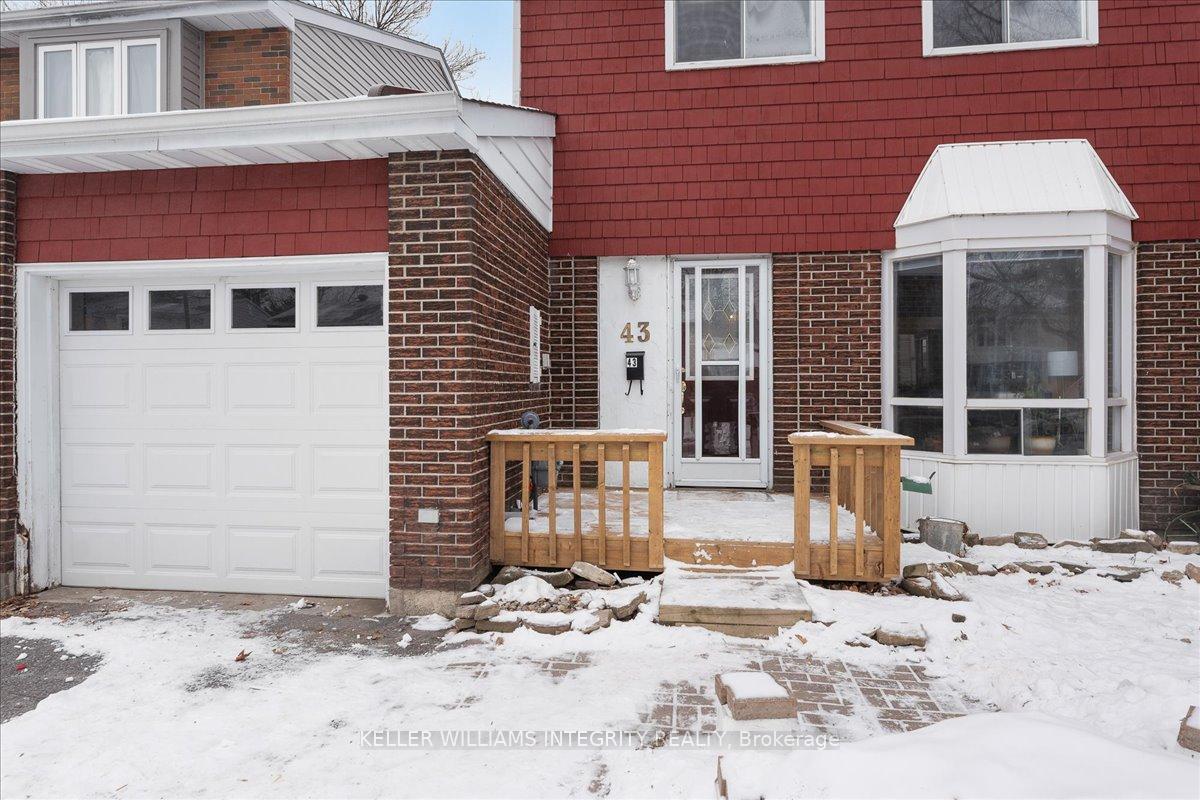 Photo 2 of 43 Valewood Crescent, Ottawa, Blackburn Hamlet — HOMEH