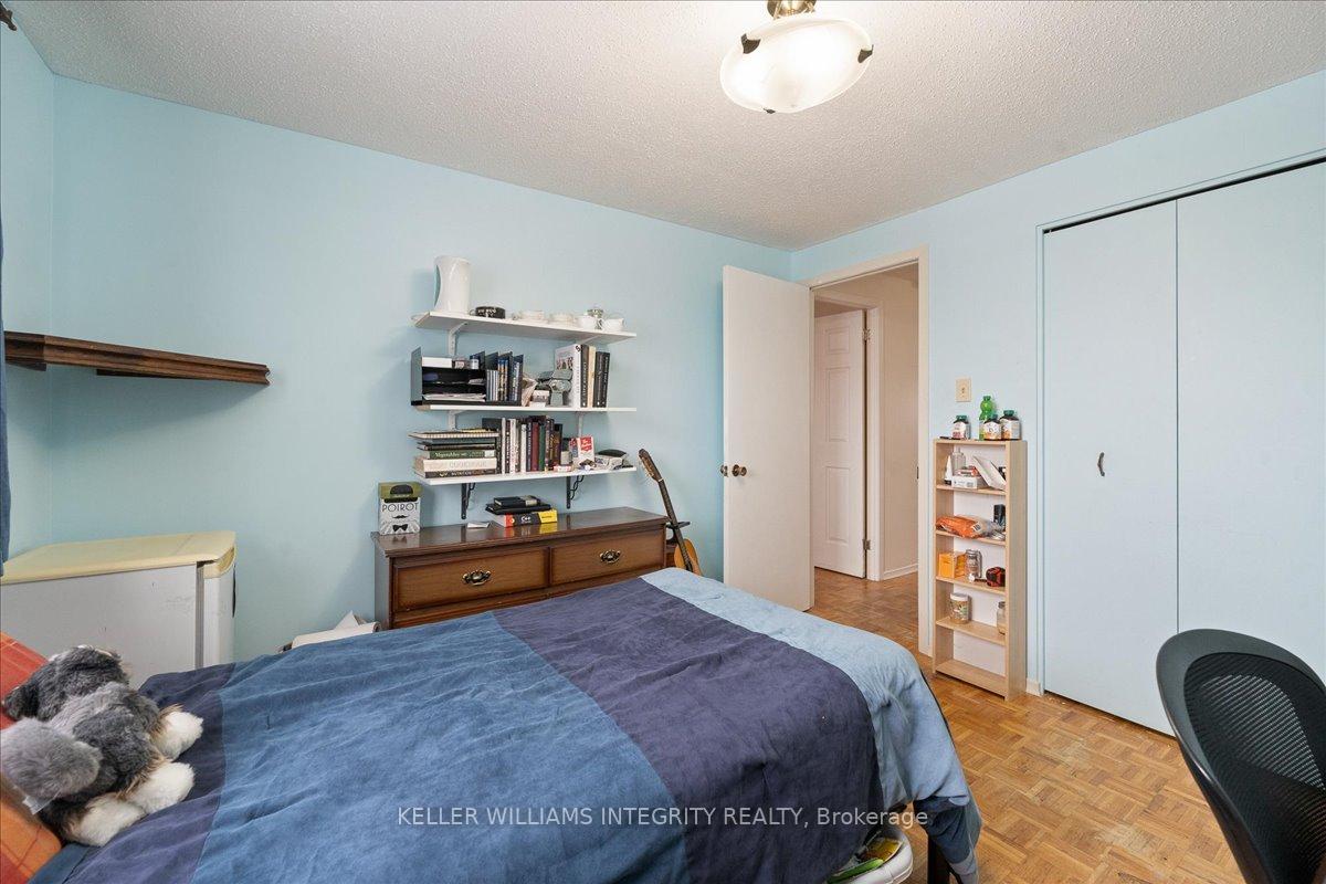 Photo 19 of 43 Valewood Crescent, Ottawa, Blackburn Hamlet — HOMEH