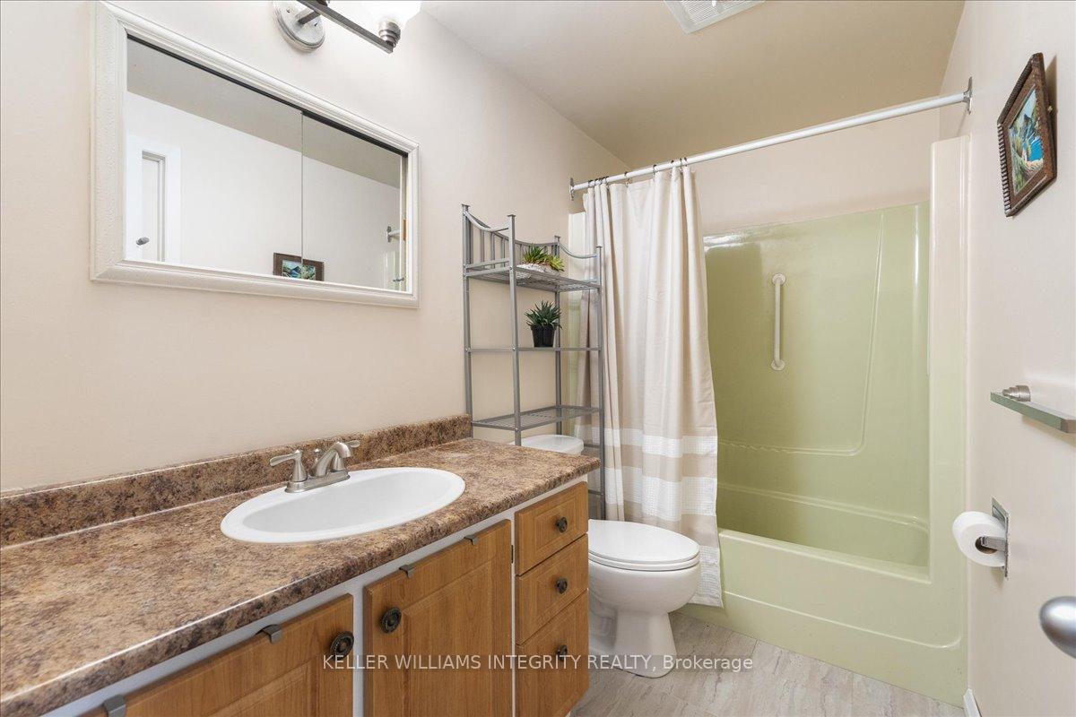 Photo 26 of 43 Valewood Crescent, Ottawa, Blackburn Hamlet — HOMEH