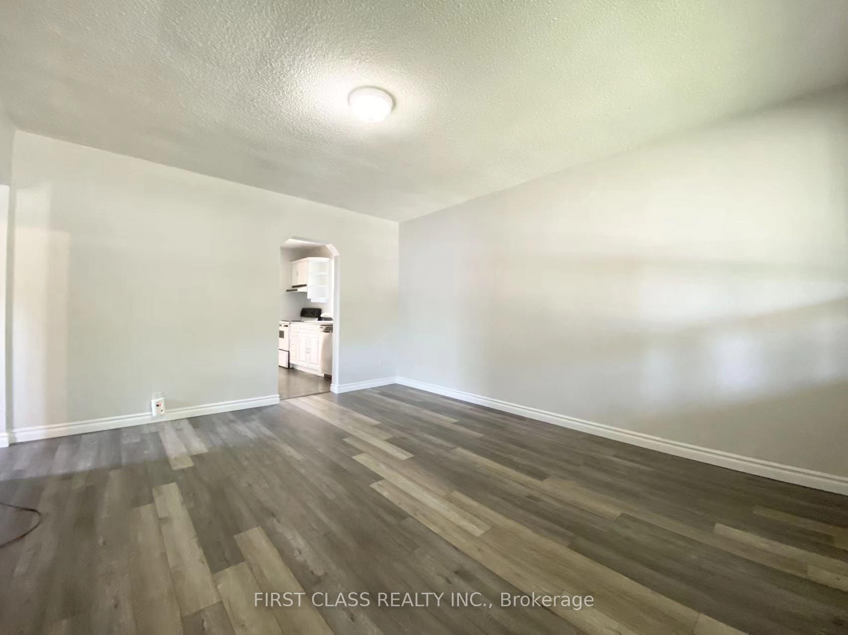 Photo 2 of 76 Twenty Fourth Street, Etobicoke, New Toronto — HOMEH