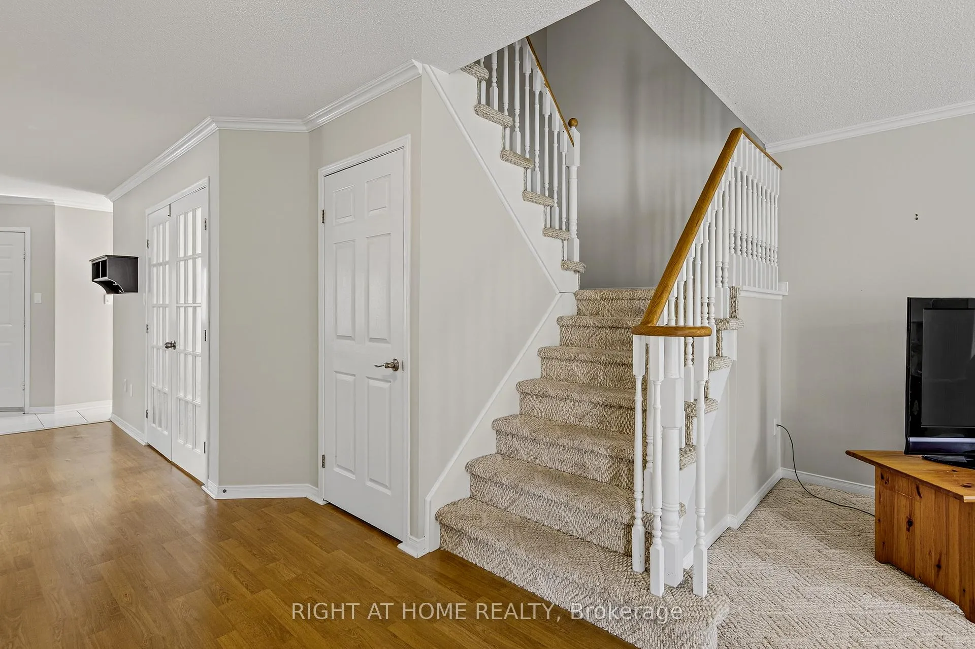 Photo 8 of 59 Kingsridge Road, Barrie, Bayshore — HOMEH
