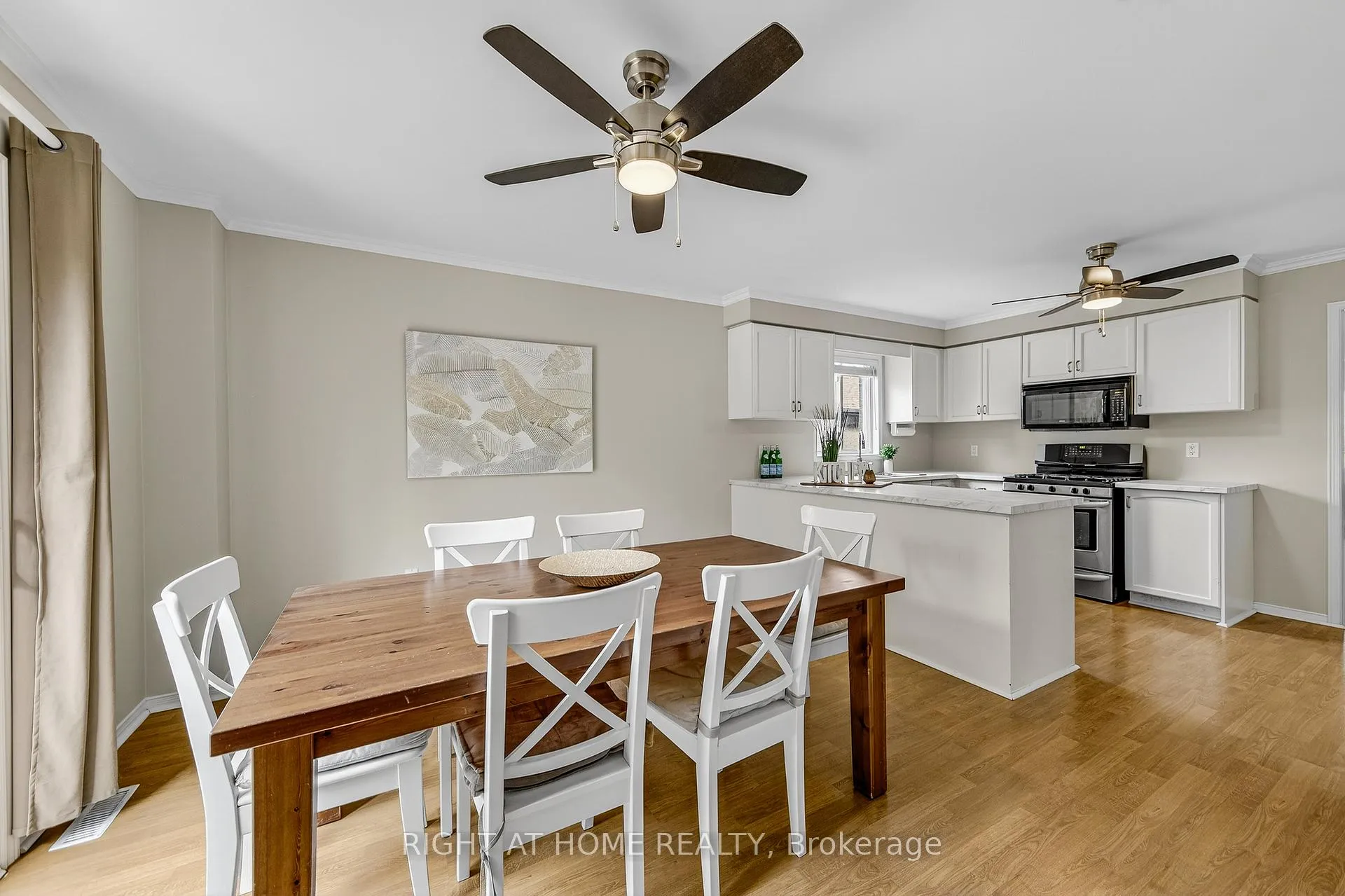 Photo 9 of 59 Kingsridge Road, Barrie, Bayshore — HOMEH