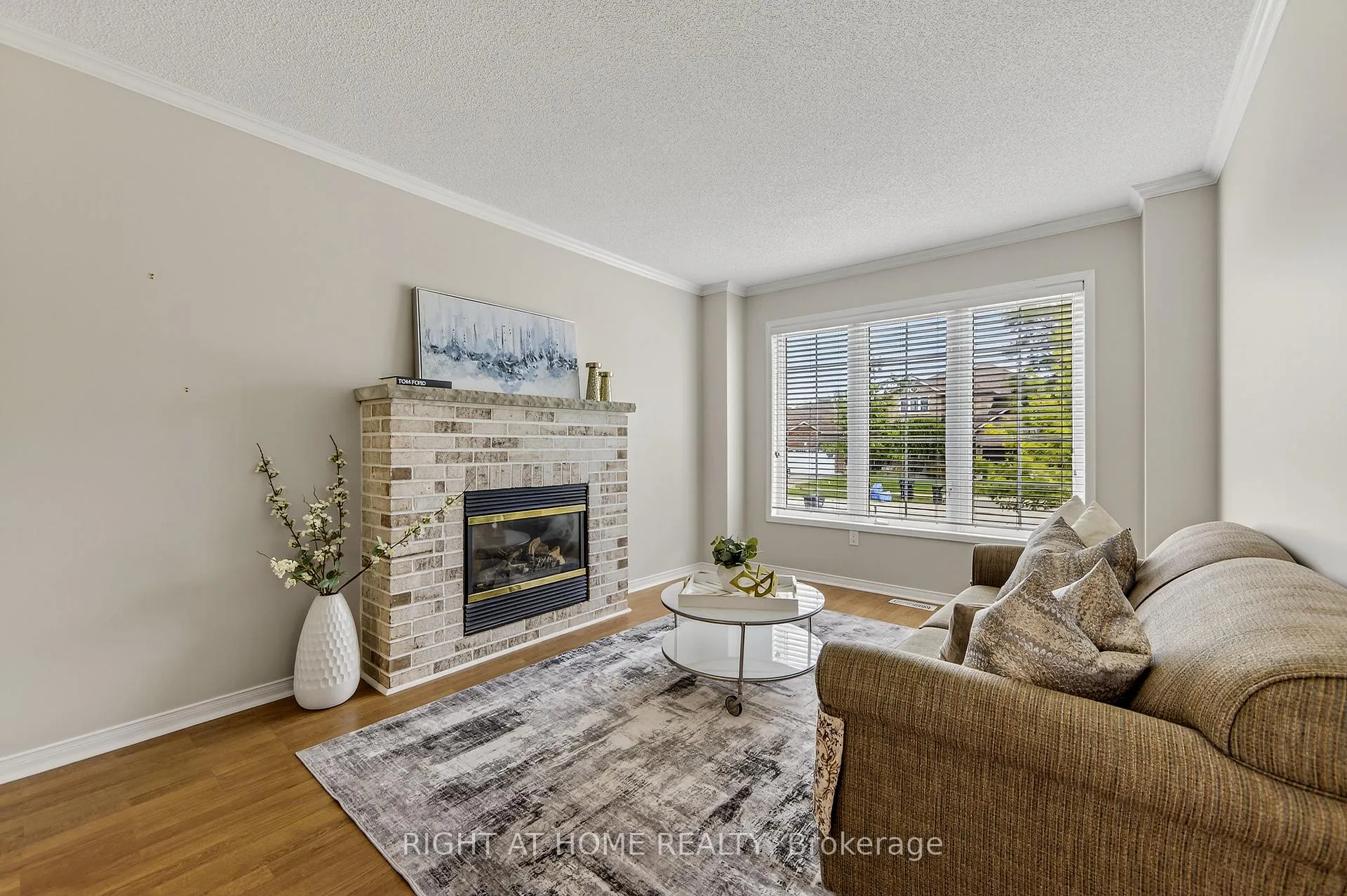 Photo 16 of 59 Kingsridge Road, Barrie, Bayshore — HOMEH